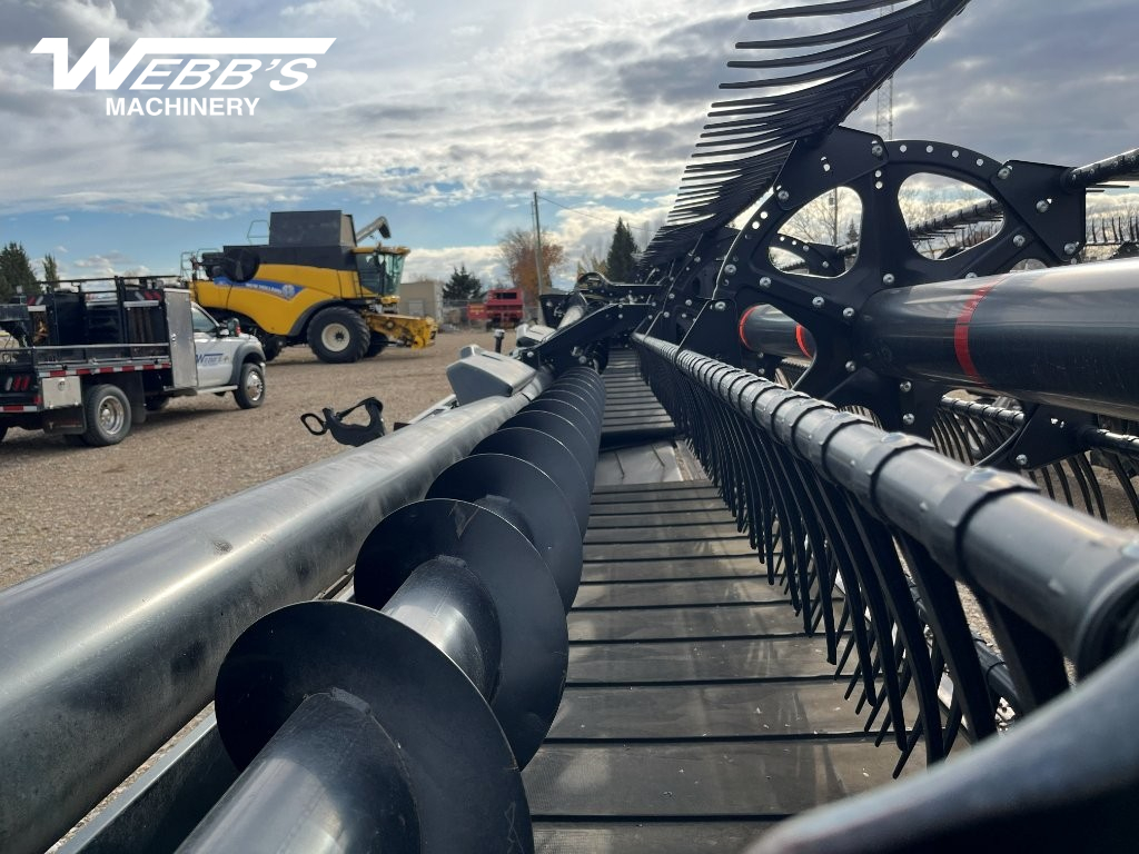 2018 MacDon FD140 Header Combine