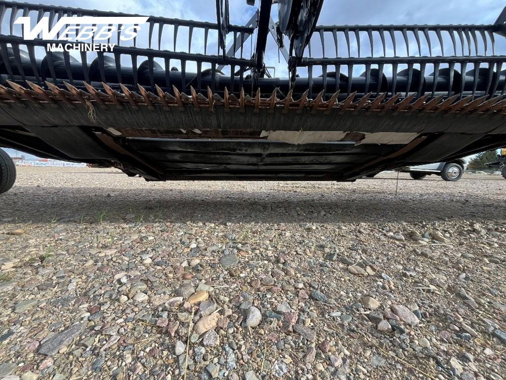 2018 MacDon FD140 Header Combine