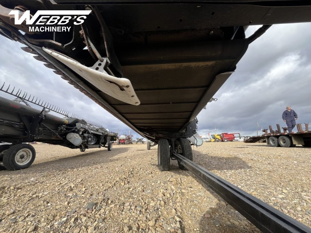 2018 MacDon FD140 Header Combine