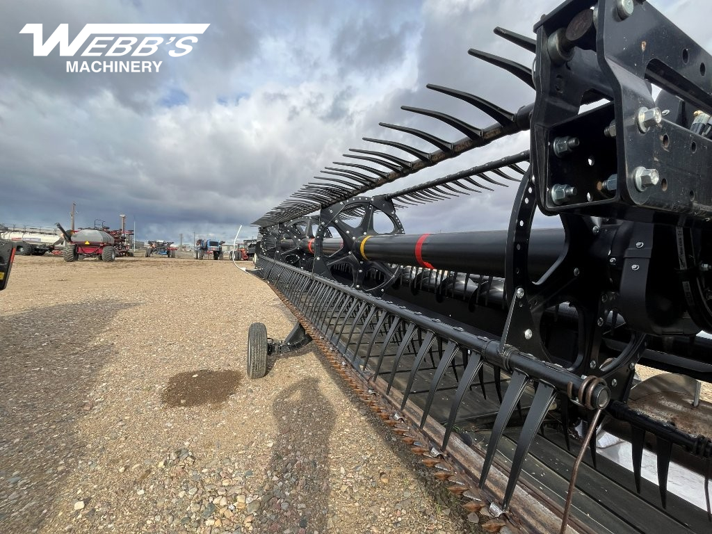 2018 MacDon FD140 Header Combine