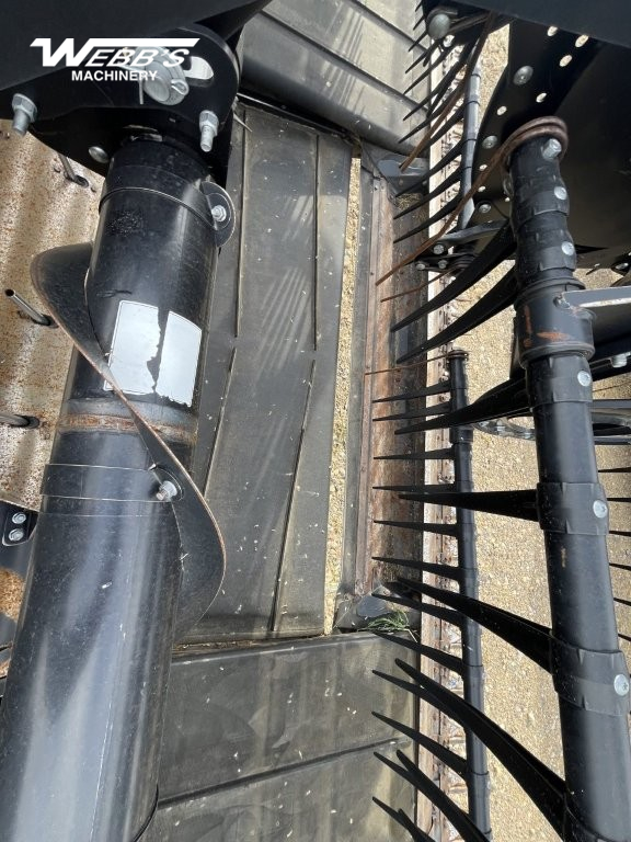 2018 MacDon FD140 Header Combine