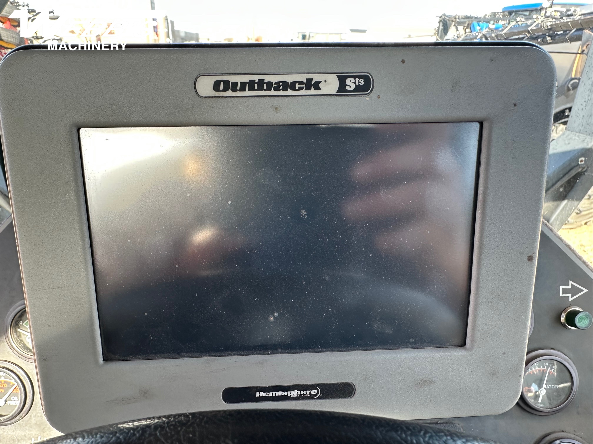 1998 Willmar 8100 Sprayer/High Clearance