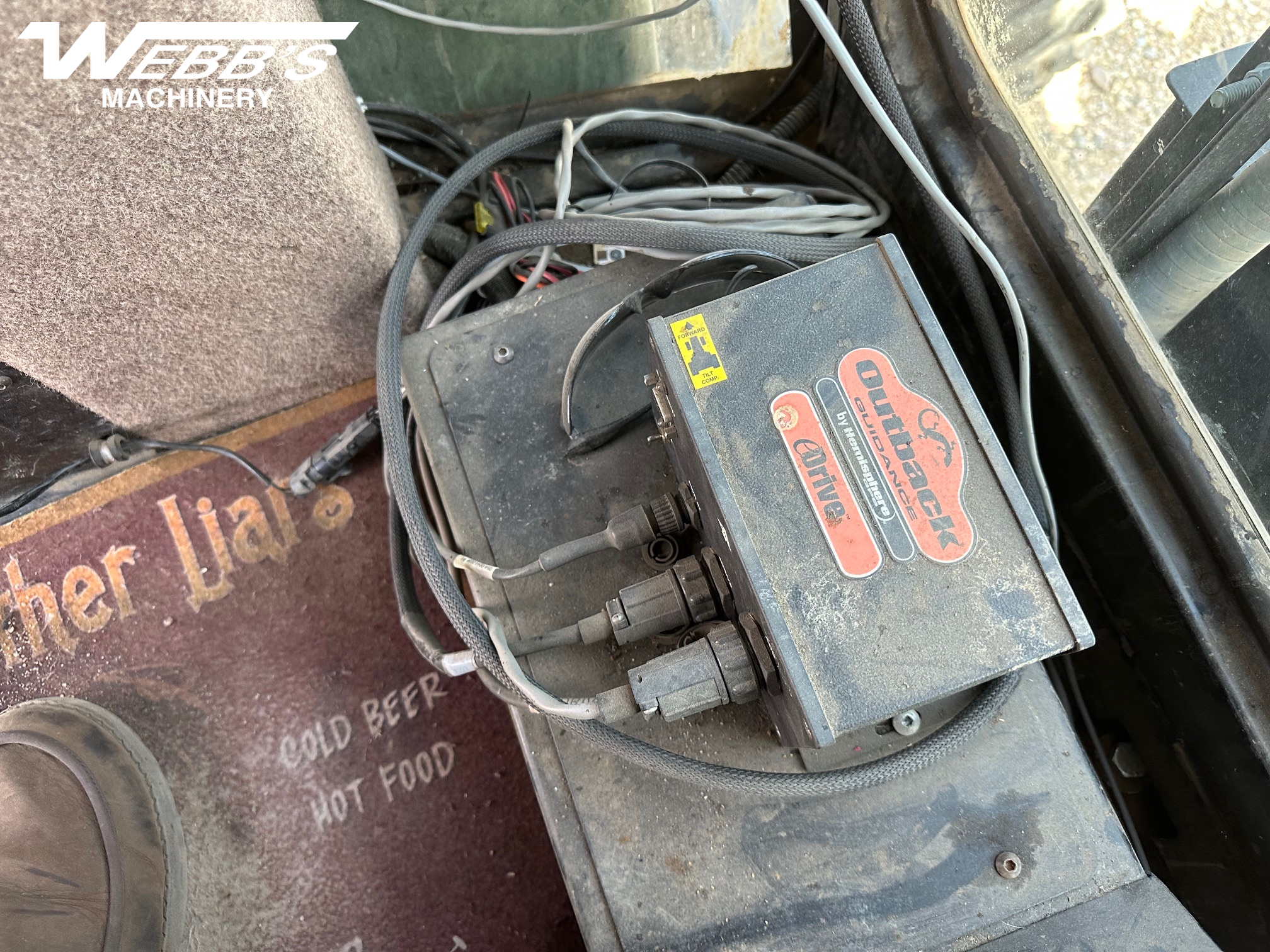 1998 Willmar 8100 Sprayer/High Clearance