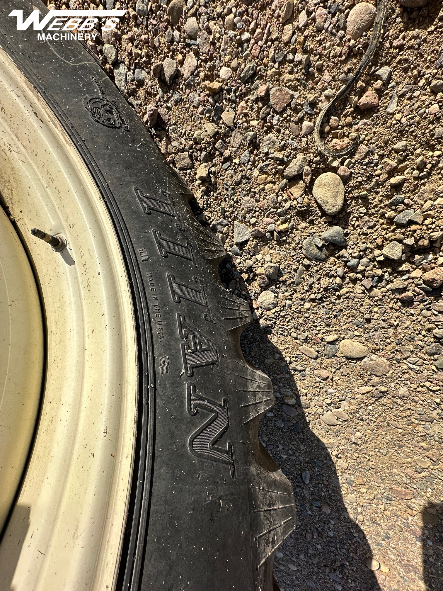 1998 Willmar 8100 Sprayer/High Clearance