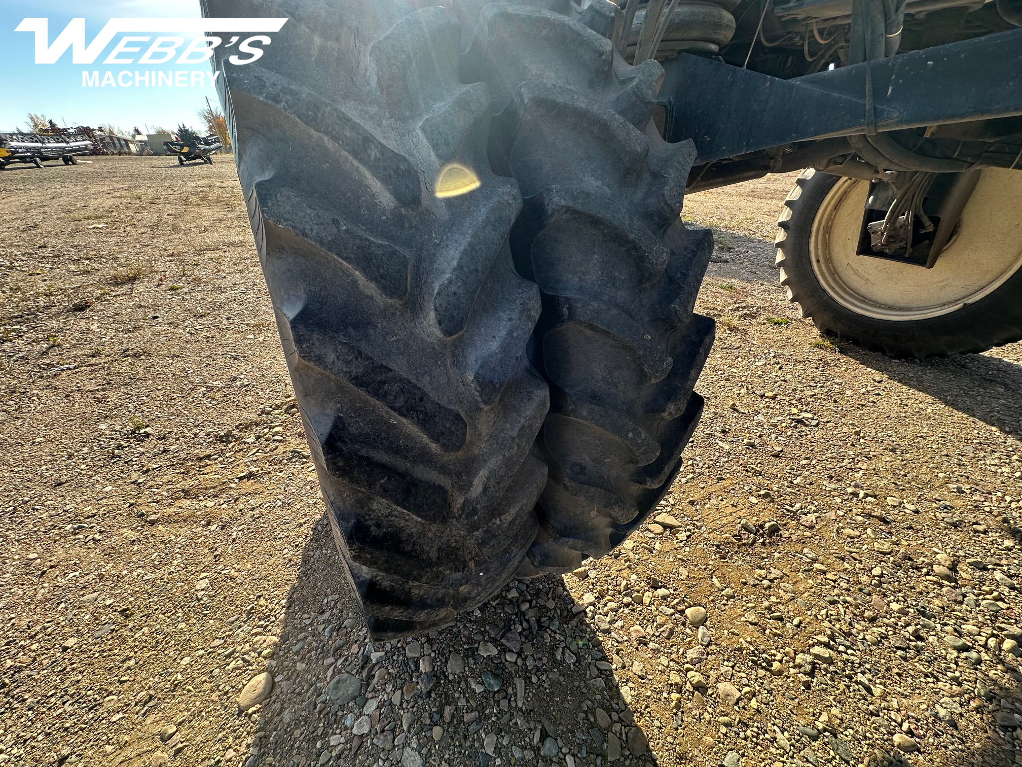 1998 Willmar 8100 Sprayer/High Clearance