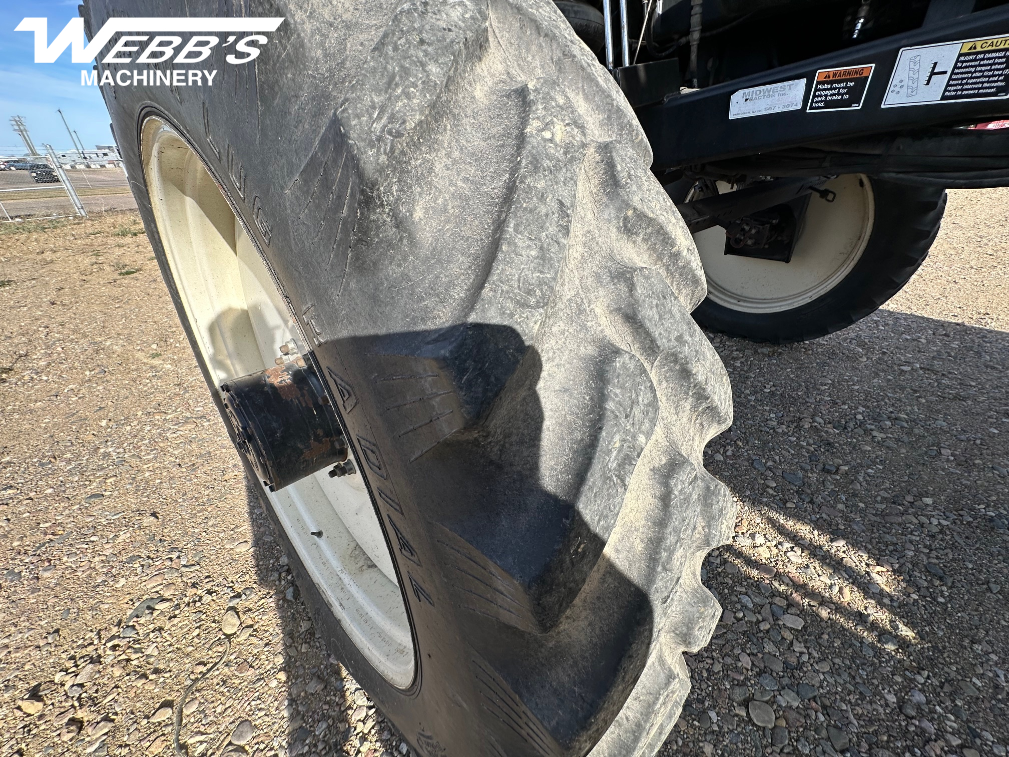 1998 Willmar 8100 Sprayer/High Clearance