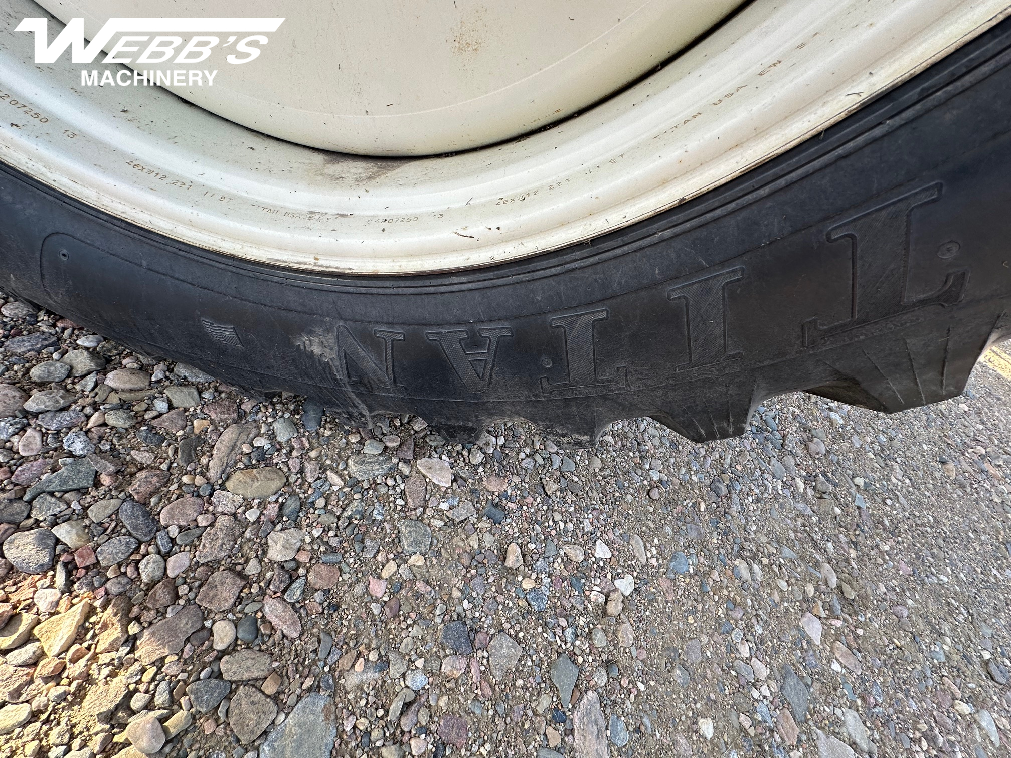 1998 Willmar 8100 Sprayer/High Clearance