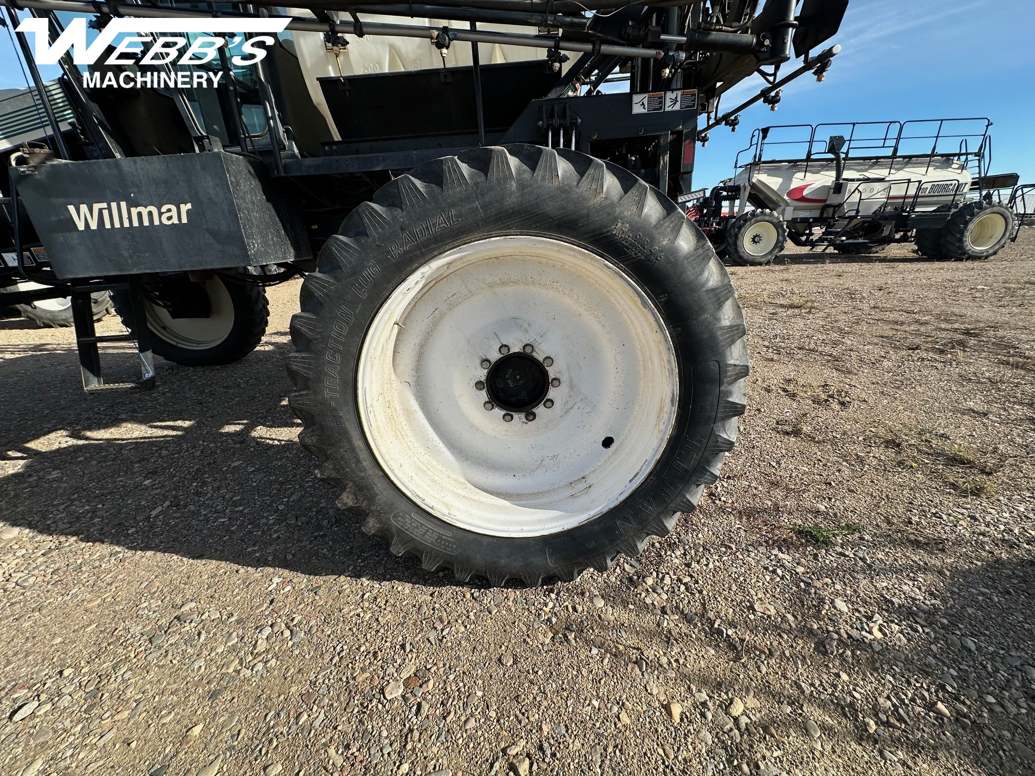 1998 Willmar 8100 Sprayer/High Clearance