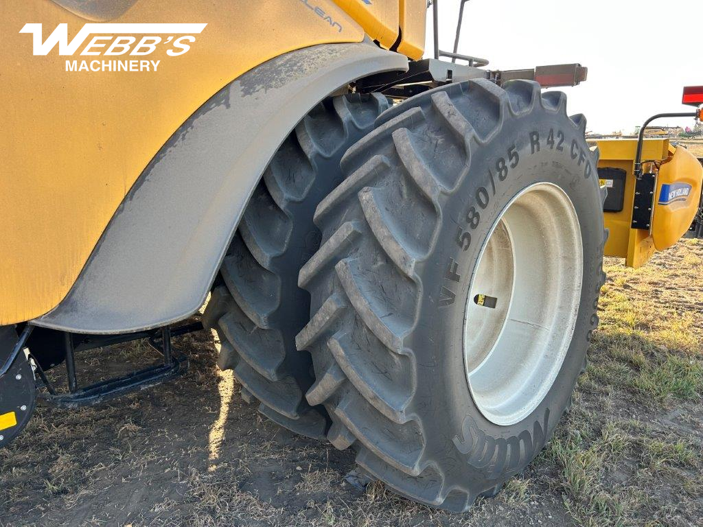 2023 New Holland CR10.90Z Combine