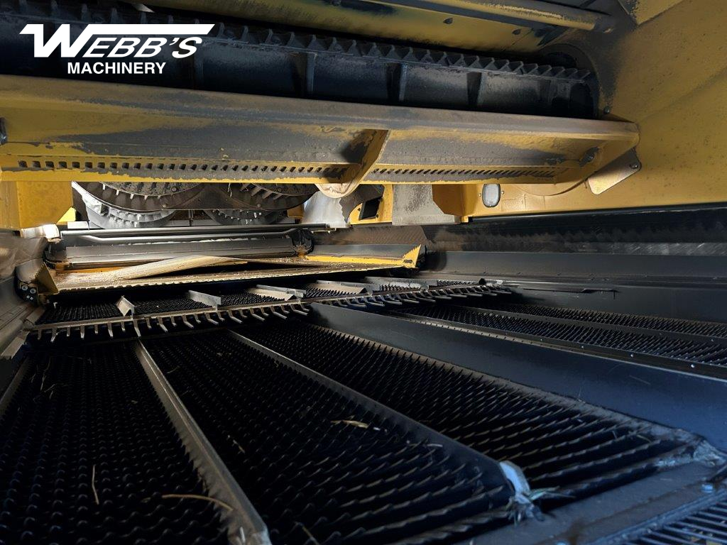 2023 New Holland CR10.90Z Combine