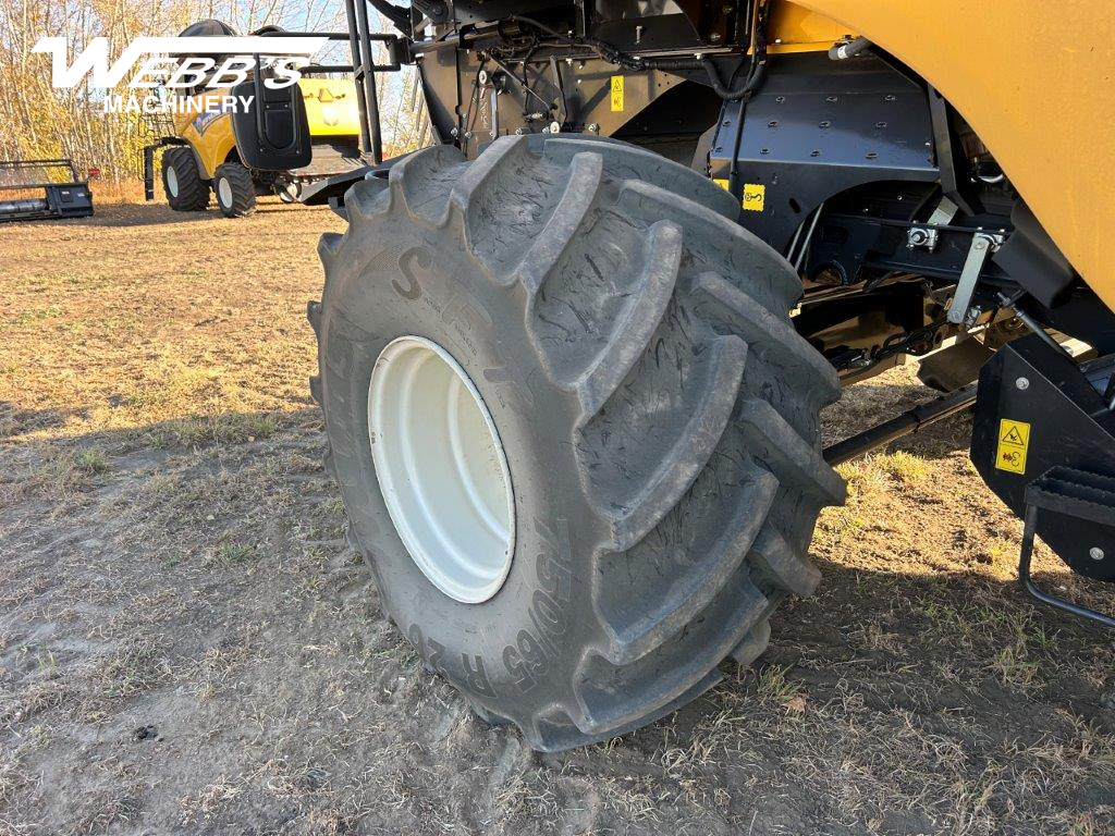 2023 New Holland CR10.90Z Combine