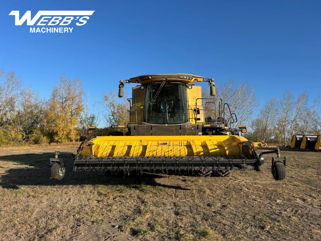 2023 New Holland CR10.90Z Combine