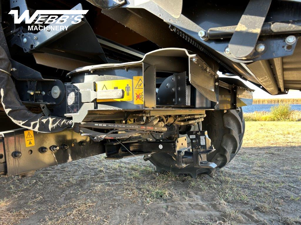 2023 New Holland CR10.90Z Combine