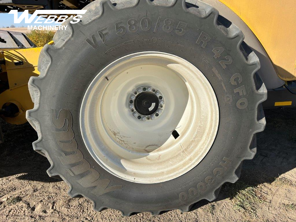 2023 New Holland CR10.90Z Combine