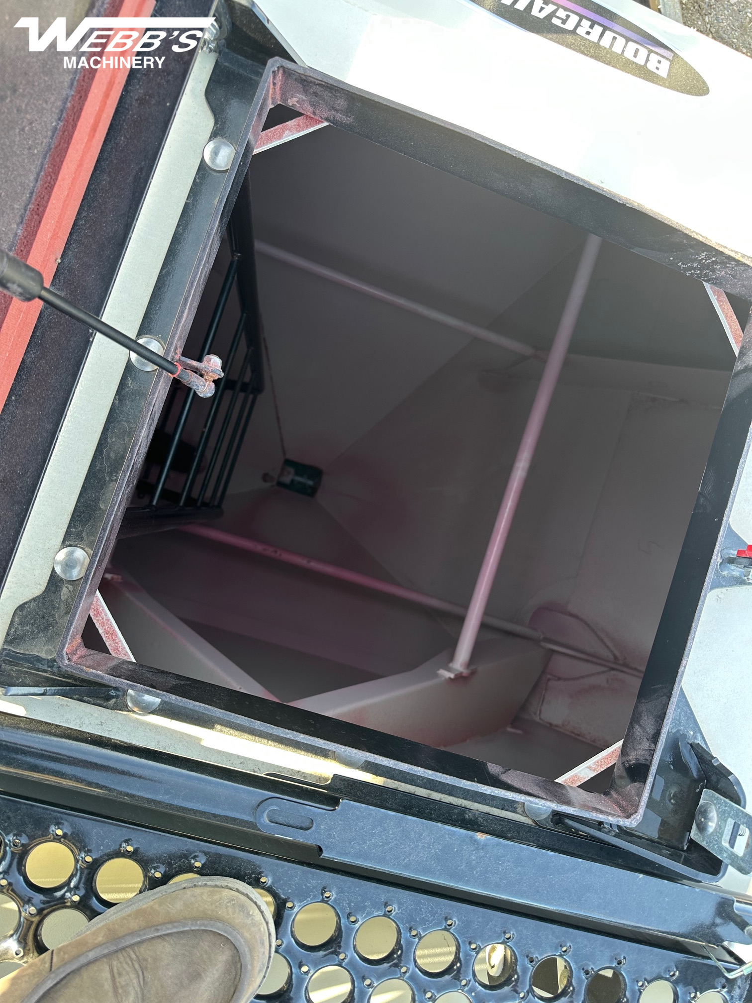 2022 Bourgault L9950/3330HF-66 Air Drill