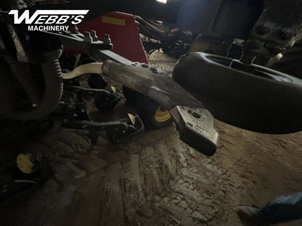 2015 Bourgault 3320-66/71300 Air Drill