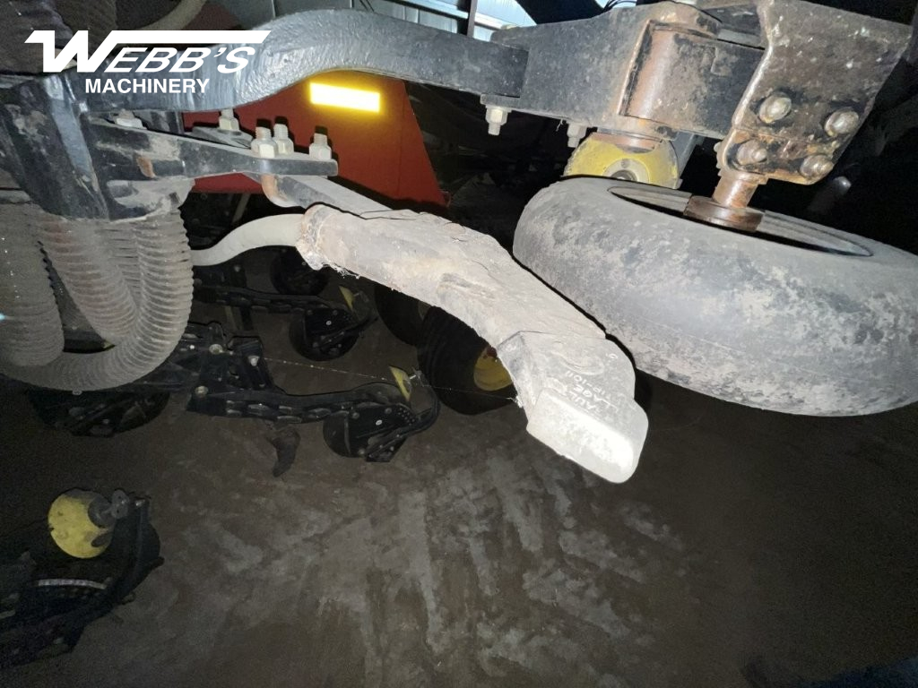 2015 Bourgault 3320-66/71300 Air Drill