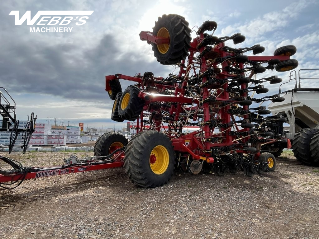 2015 Bourgault 3320-66/71300 Air Drill