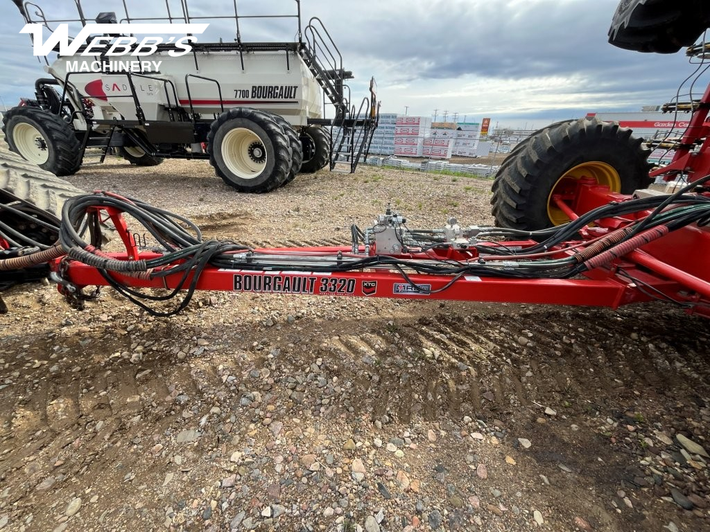 2015 Bourgault 3320-66/71300 Air Drill