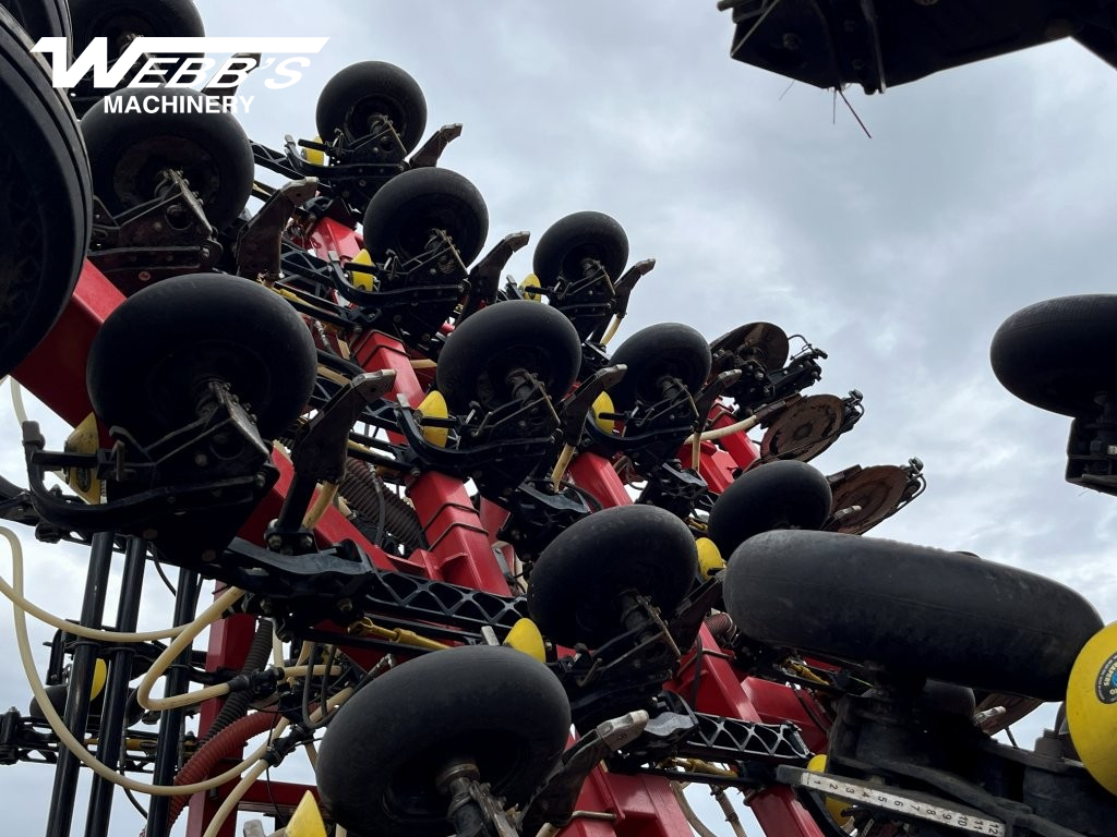 2015 Bourgault 3320-66/71300 Air Drill