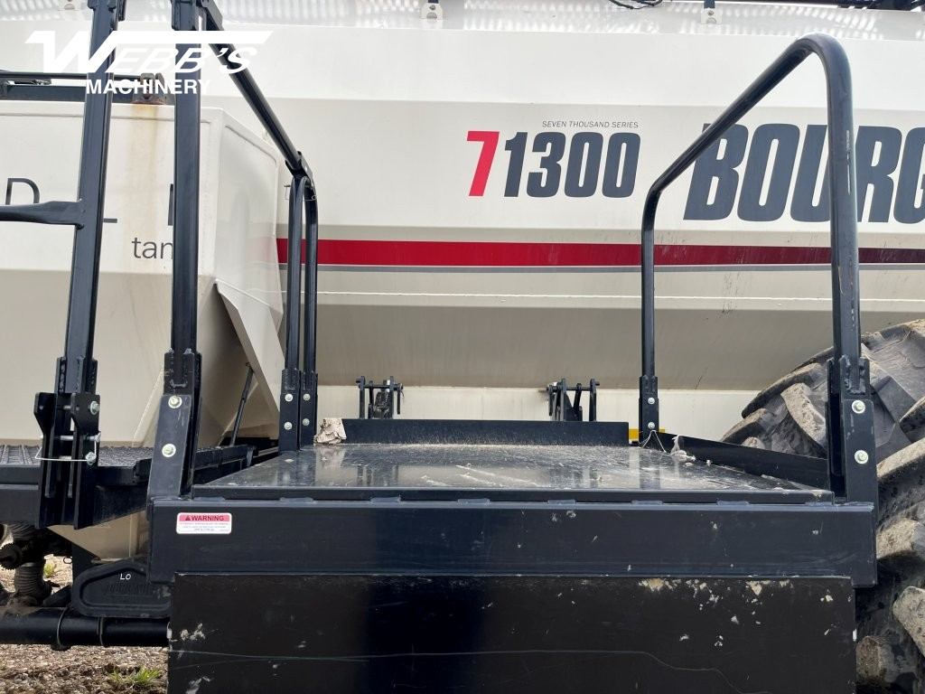 2015 Bourgault 3320-66/71300 Air Drill