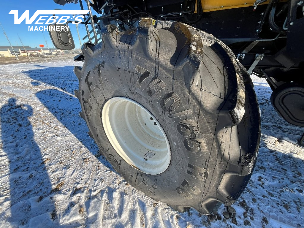 2024 New Holland CR9.90Z Combine