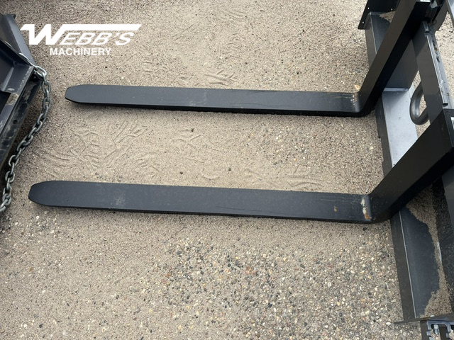 2026 New Holland 733CN43967FP Pallet Fork