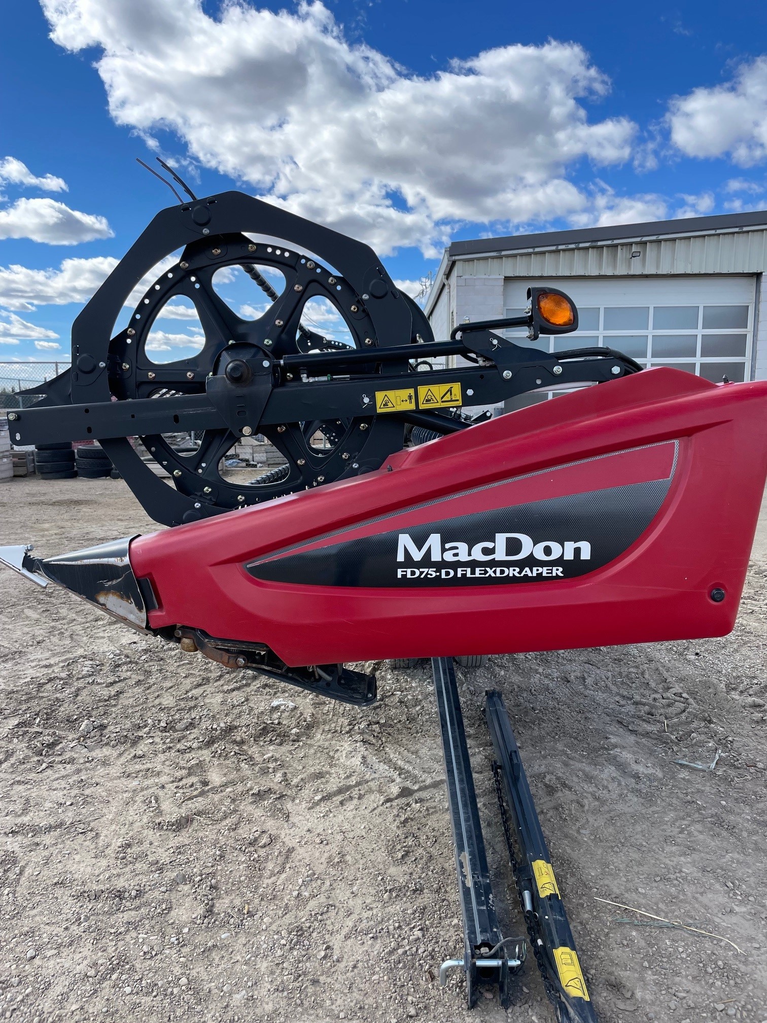 2017 MacDon FD75-45 Header Combine