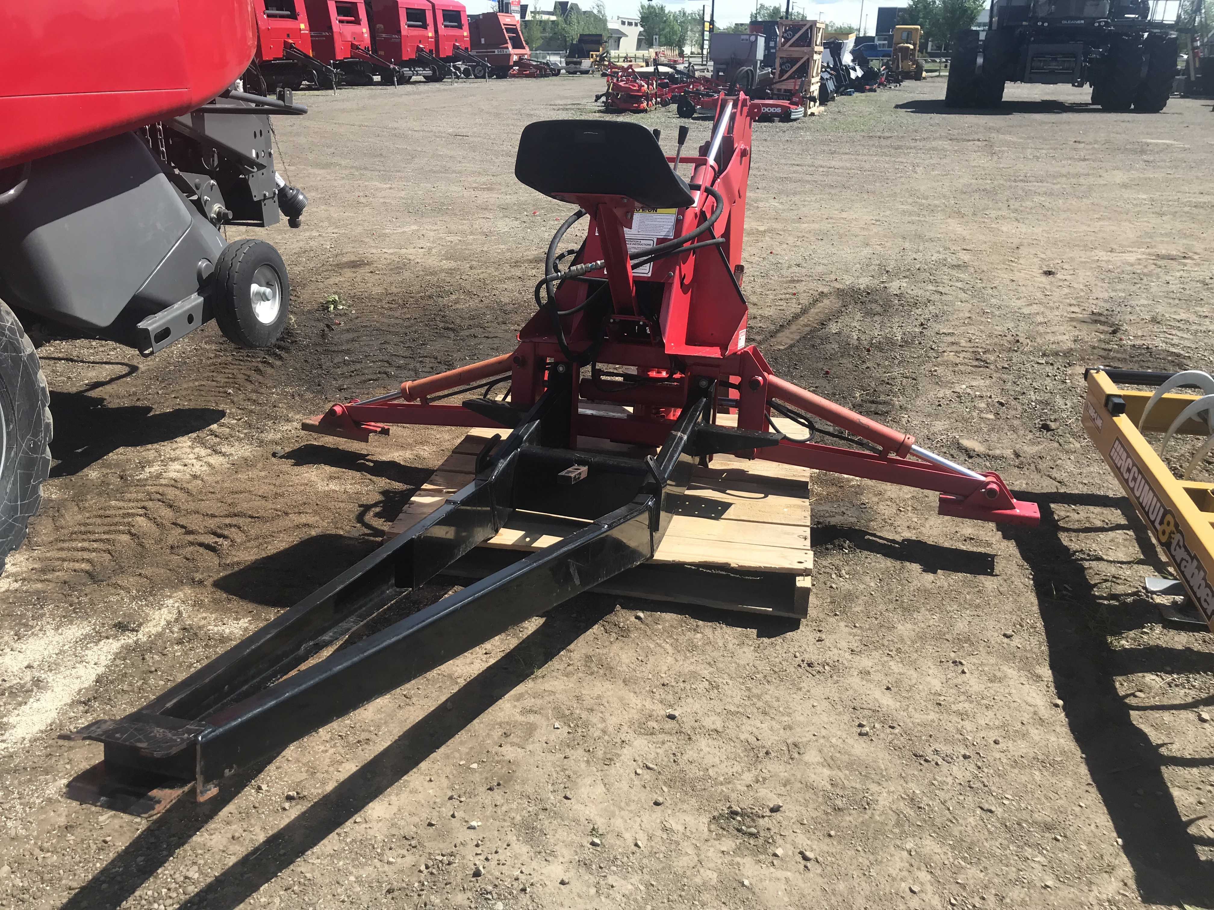 2000 Massey Ferguson 1216 Backhoe Attachment