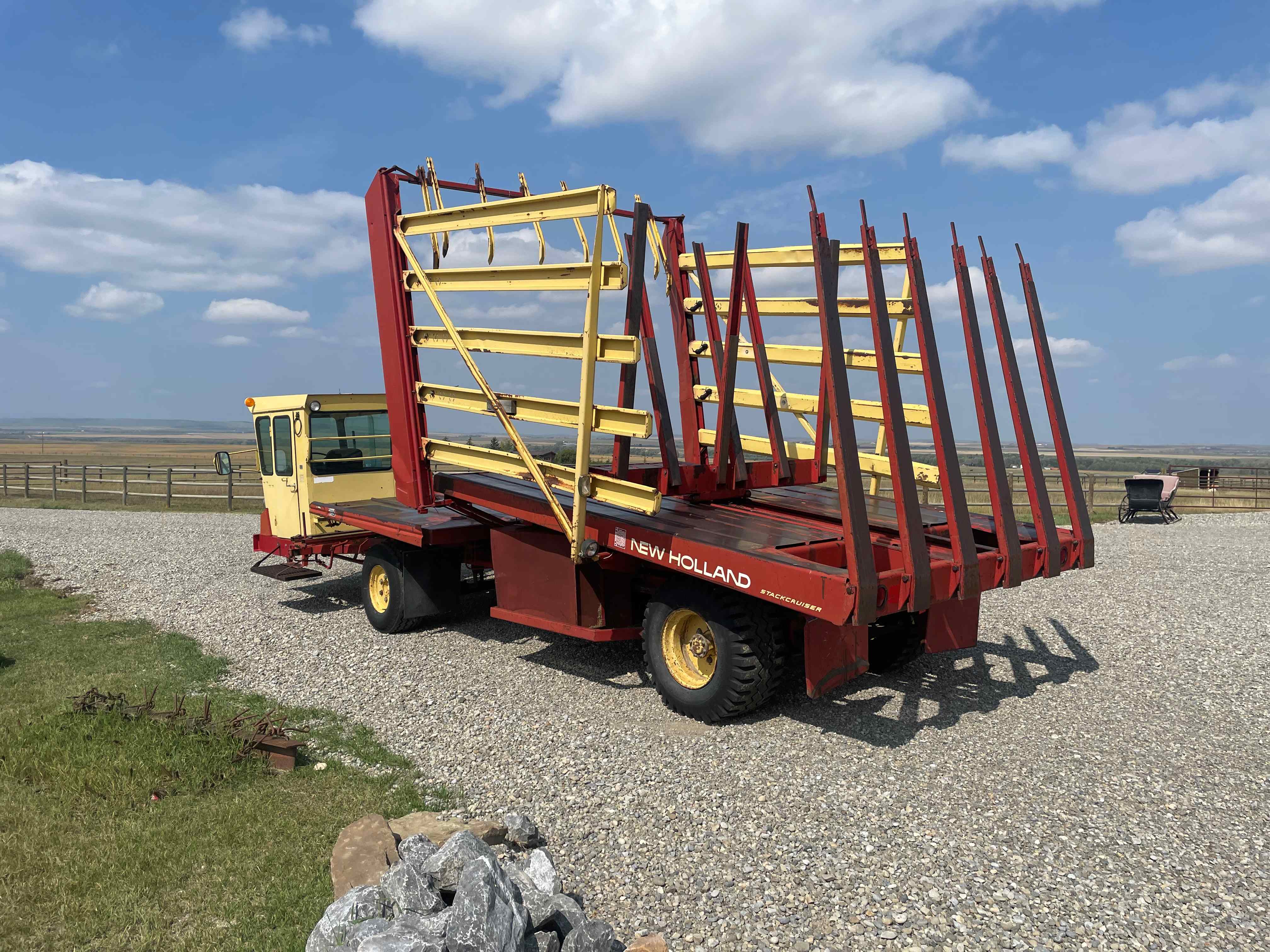 New Holland 1069 Bale Stacker