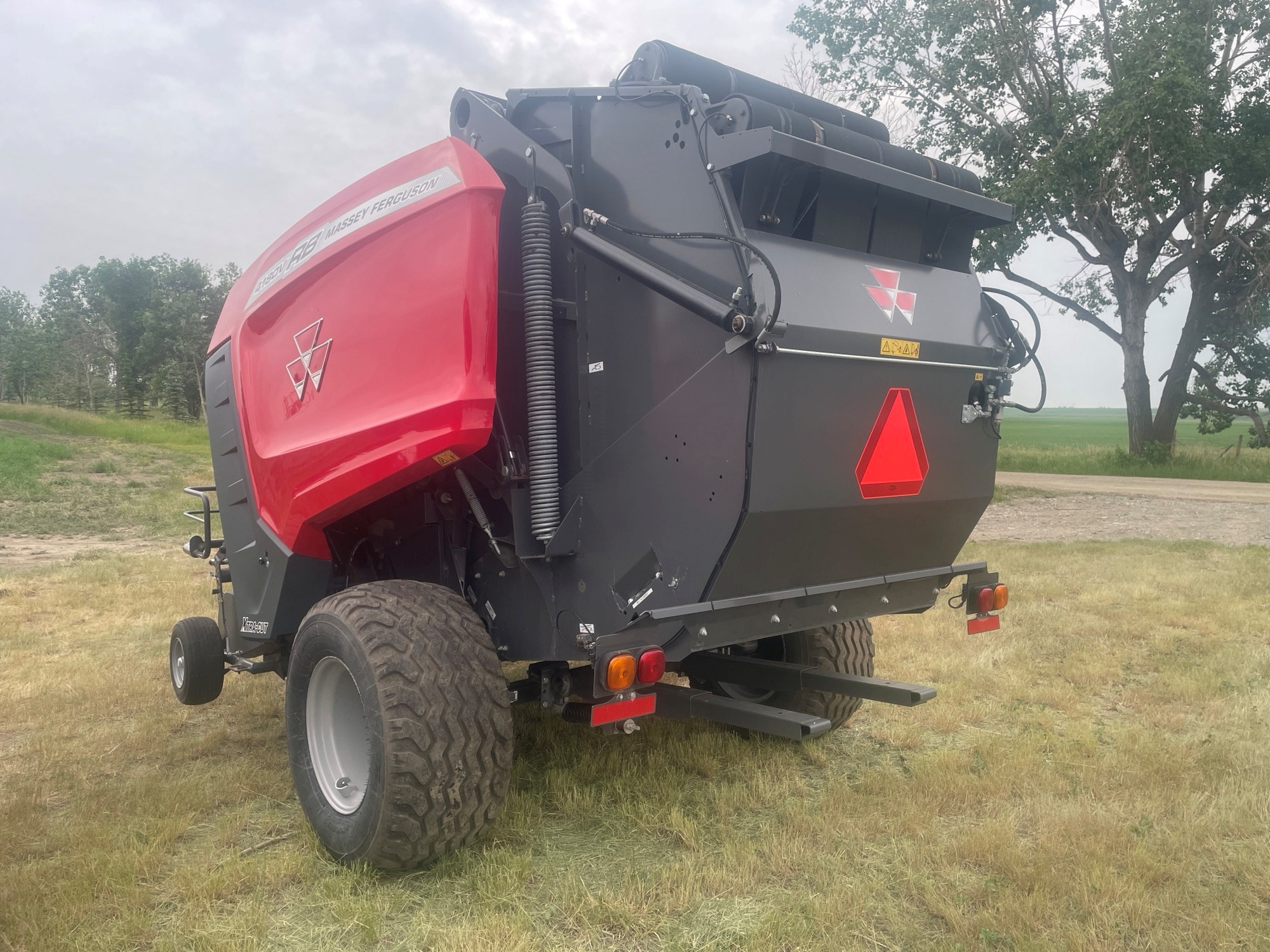 2022 Massey Ferguson 4180V Baler/Round