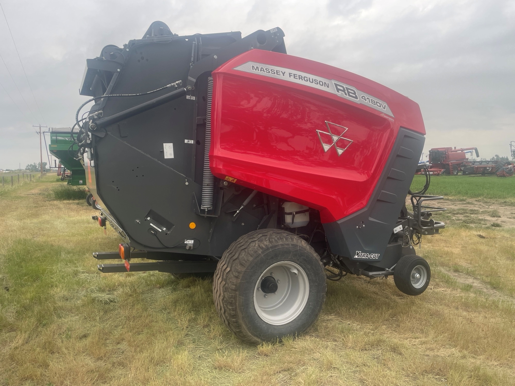 2022 Massey Ferguson 4180V Baler/Round