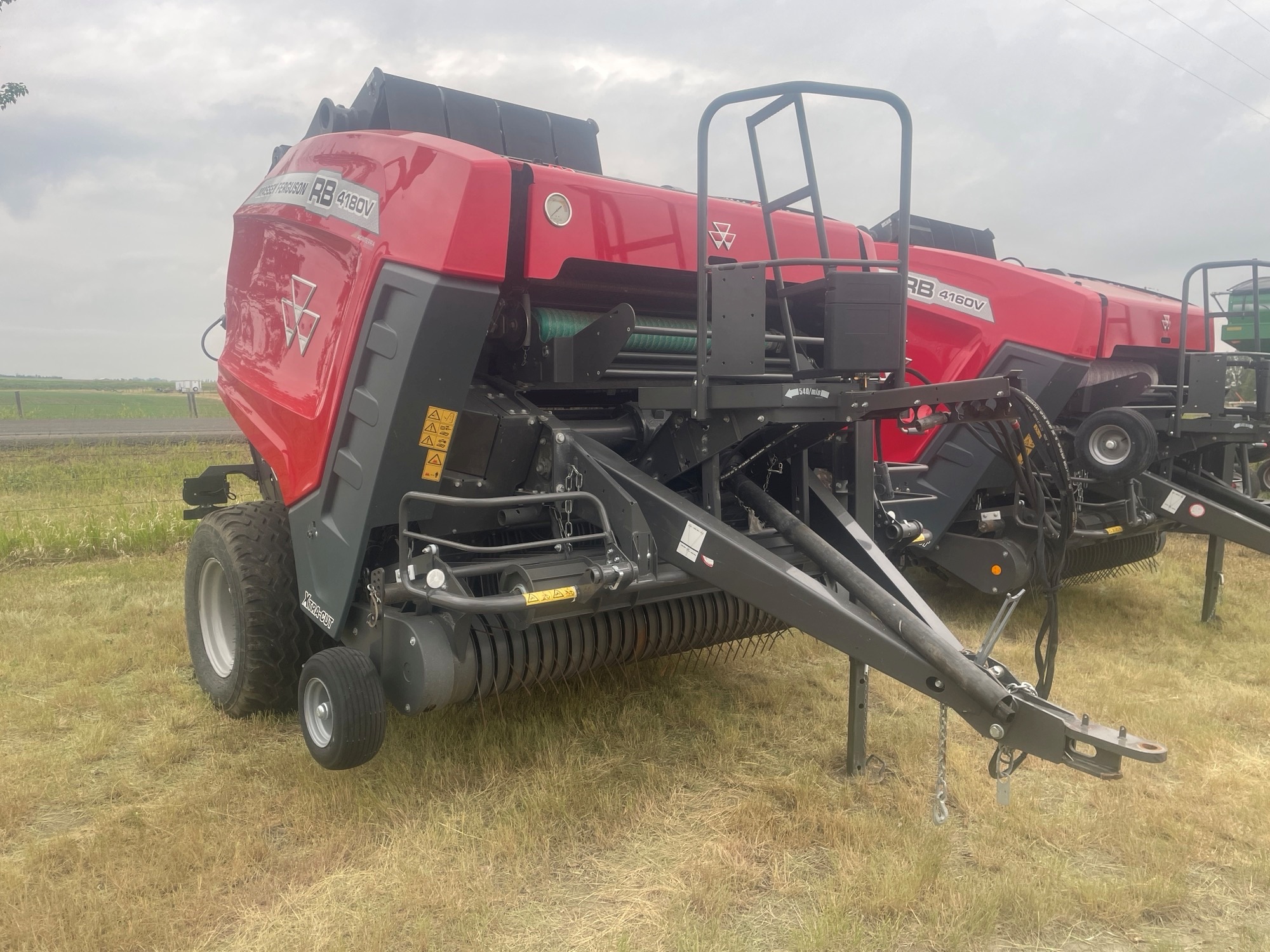 2022 Massey Ferguson 4180V Baler/Round