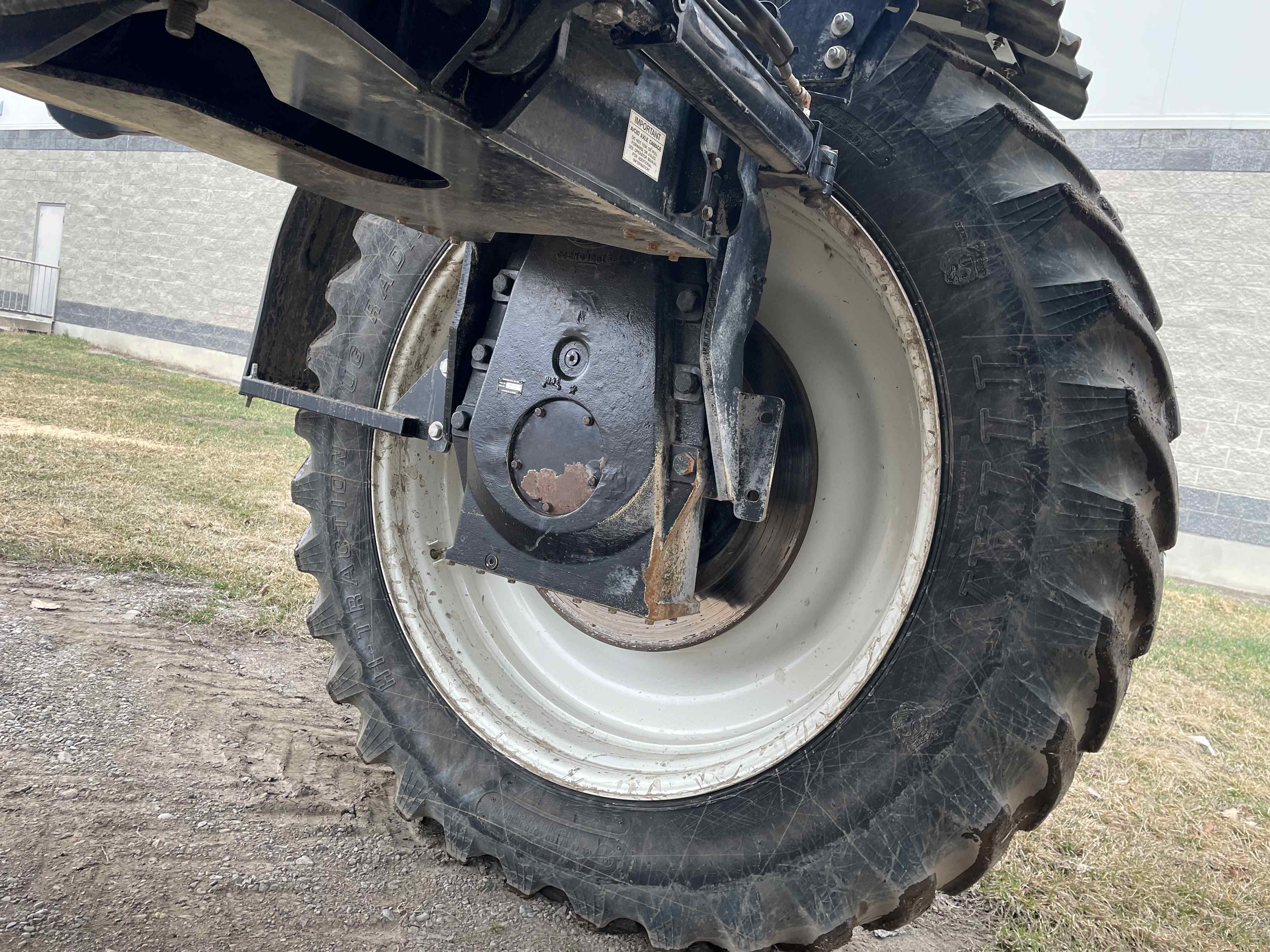 2012 New Holland SP275R Sprayer/High Clearance