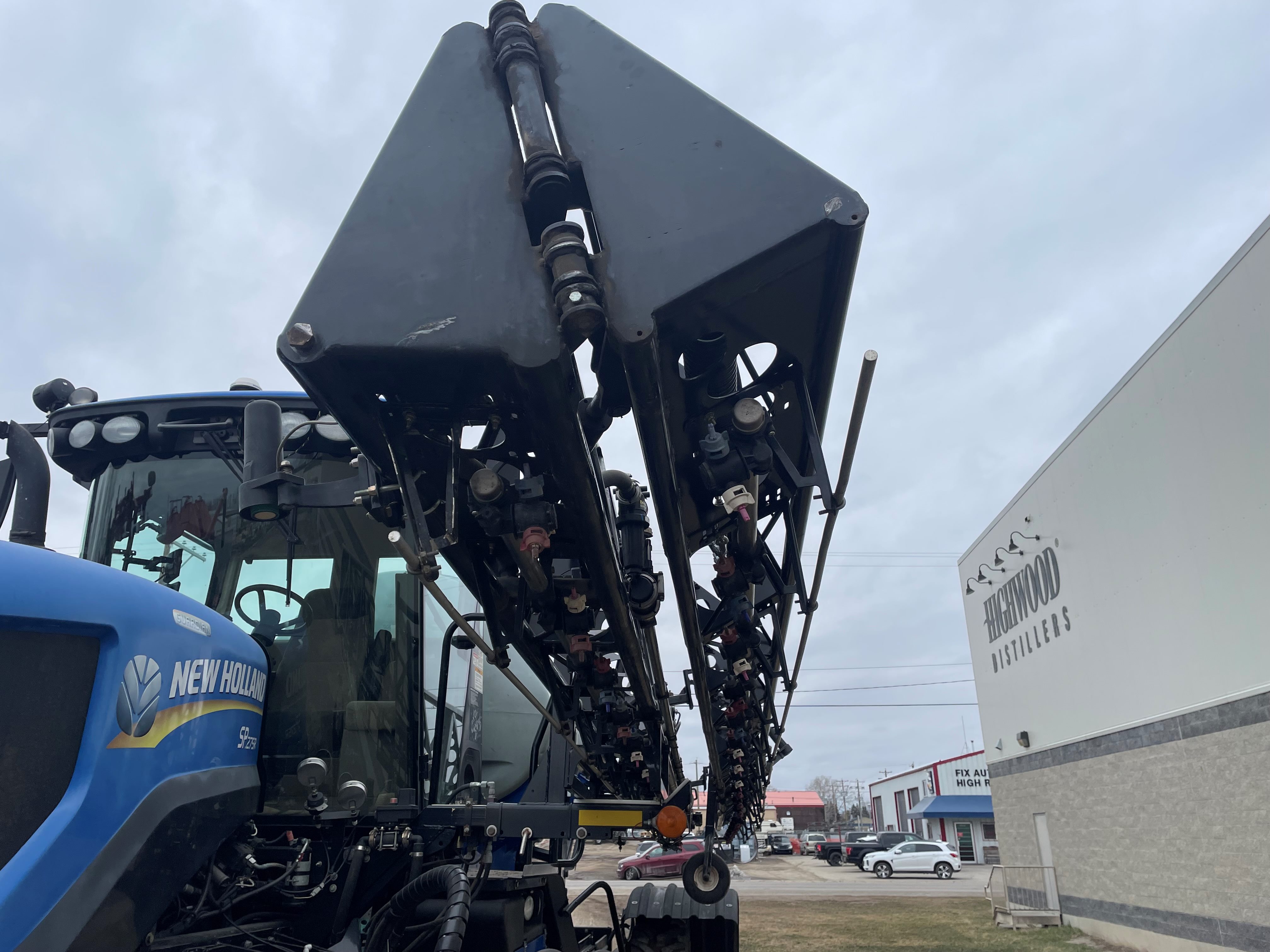 2012 New Holland SP275R Sprayer/High Clearance