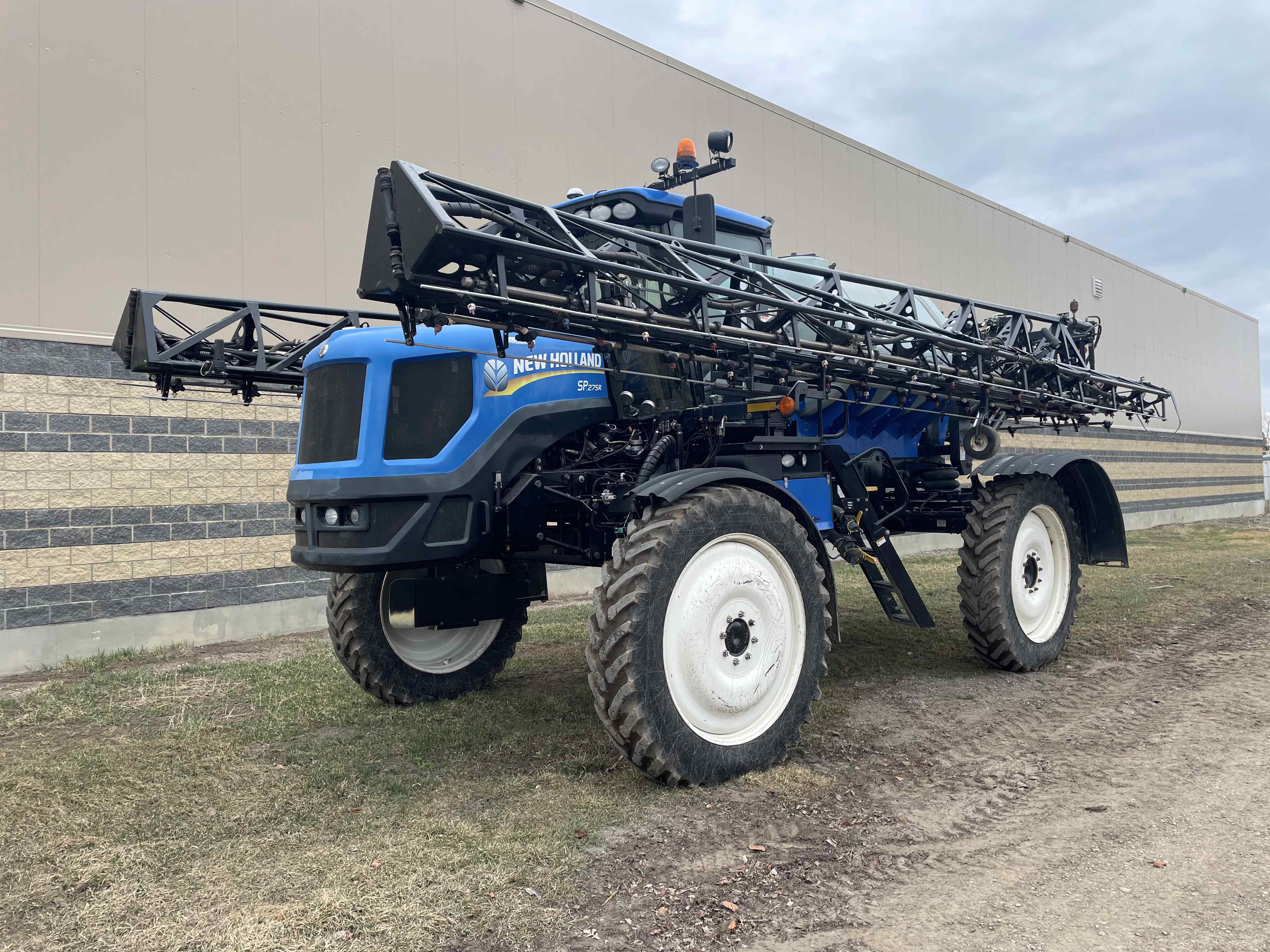 2012 New Holland SP275R Sprayer/High Clearance