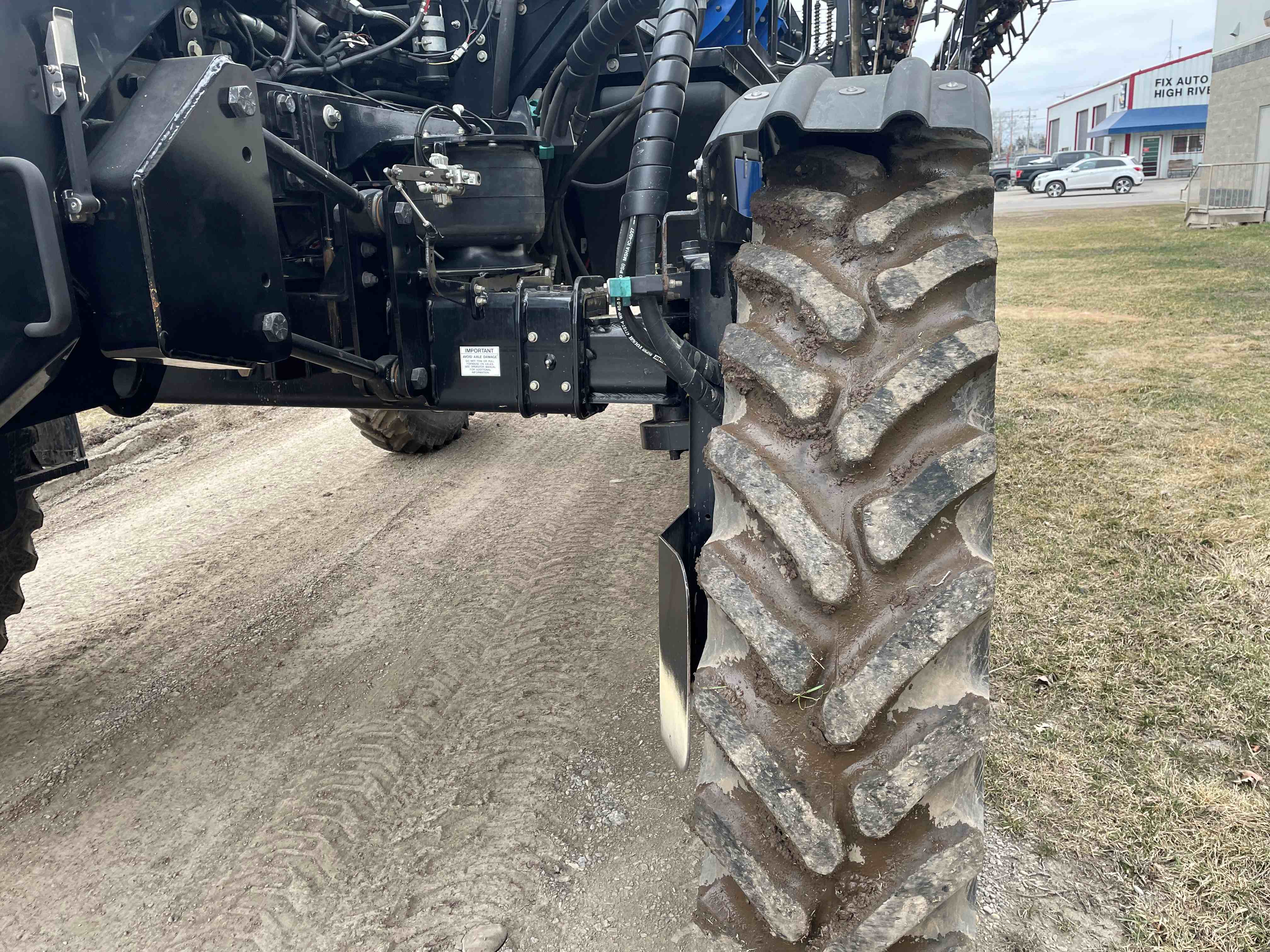 2012 New Holland SP275R Sprayer/High Clearance