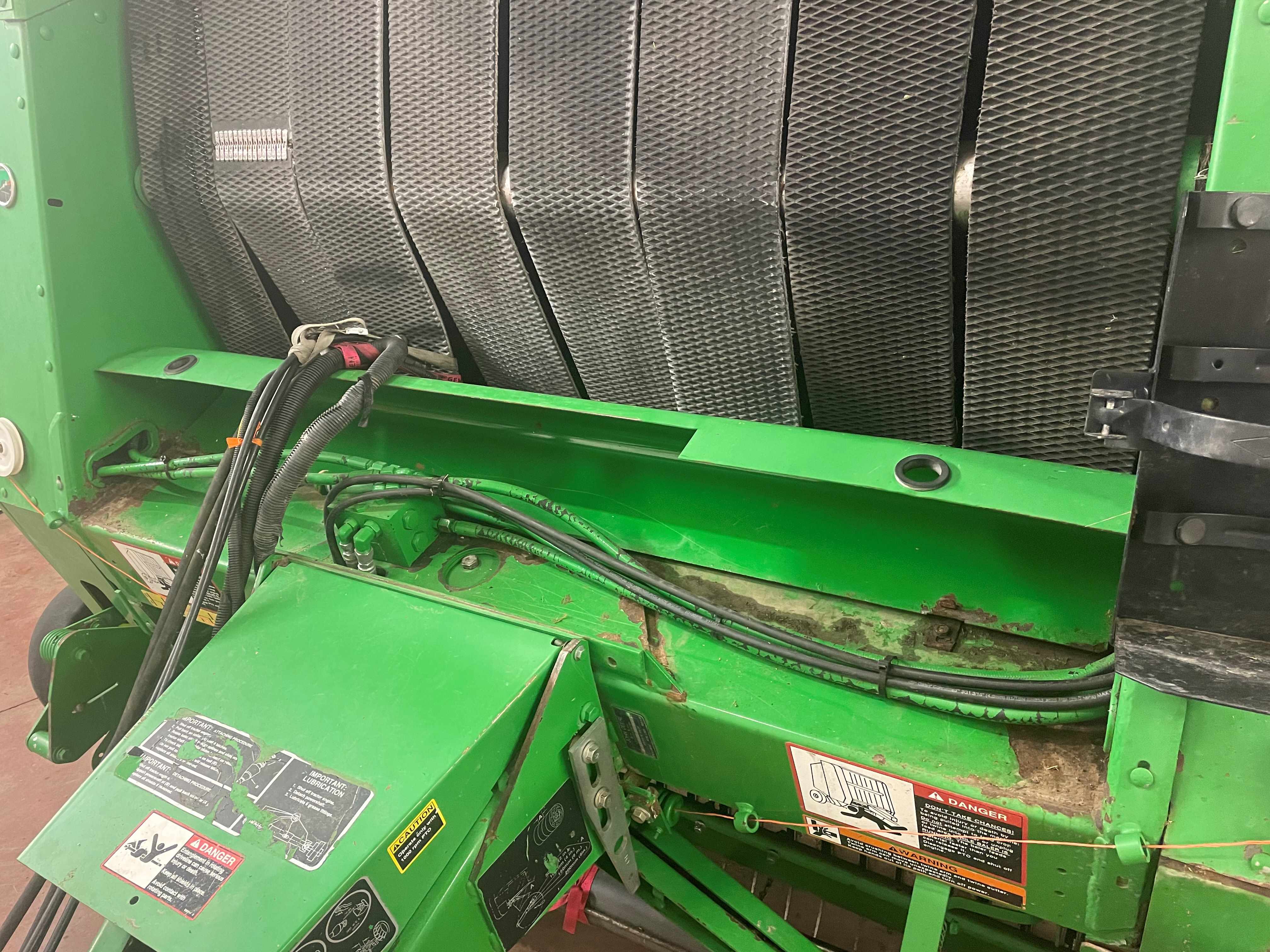 2008 John Deere 568 Baler/Round