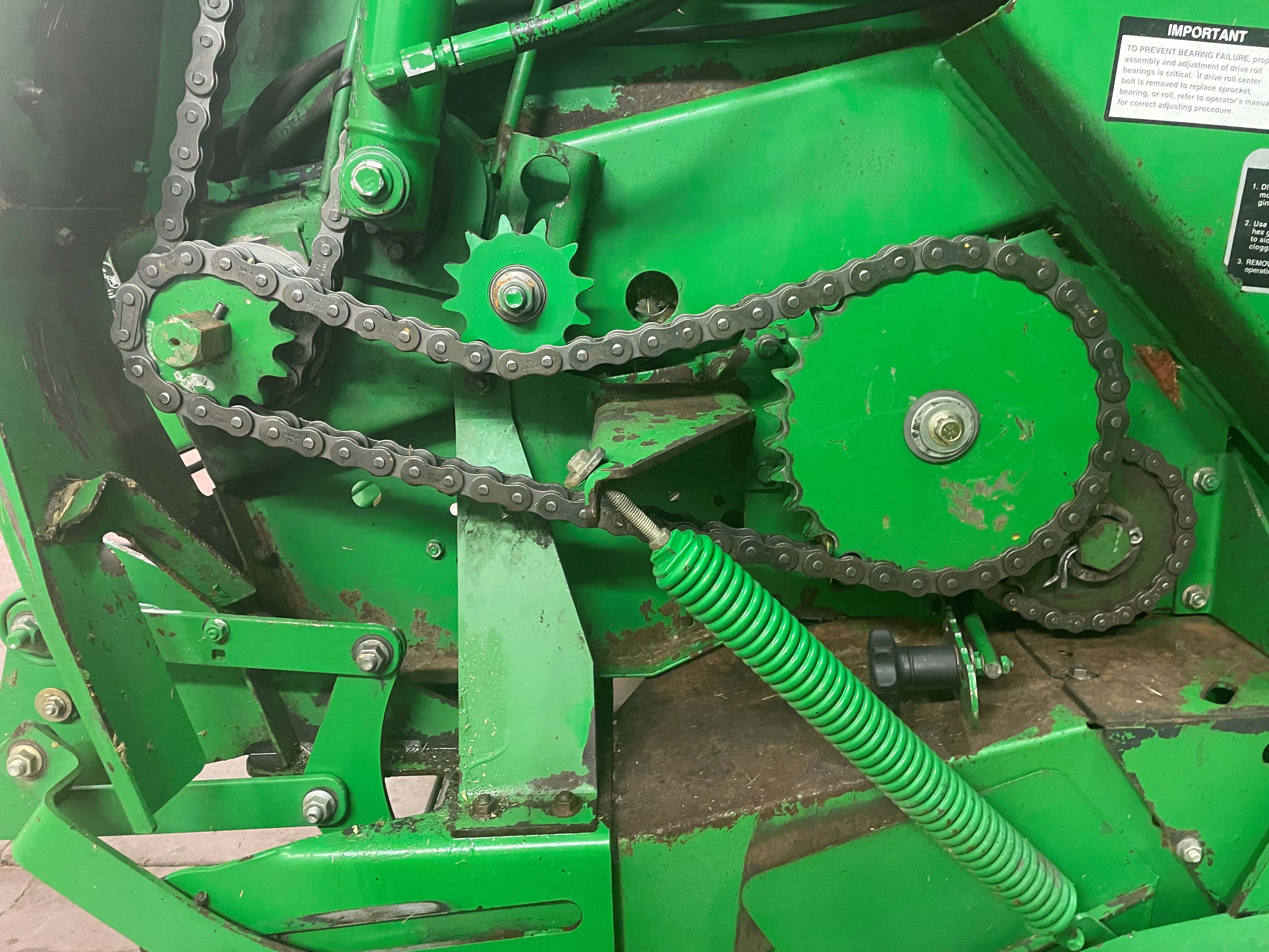 2008 John Deere 568 Baler/Round