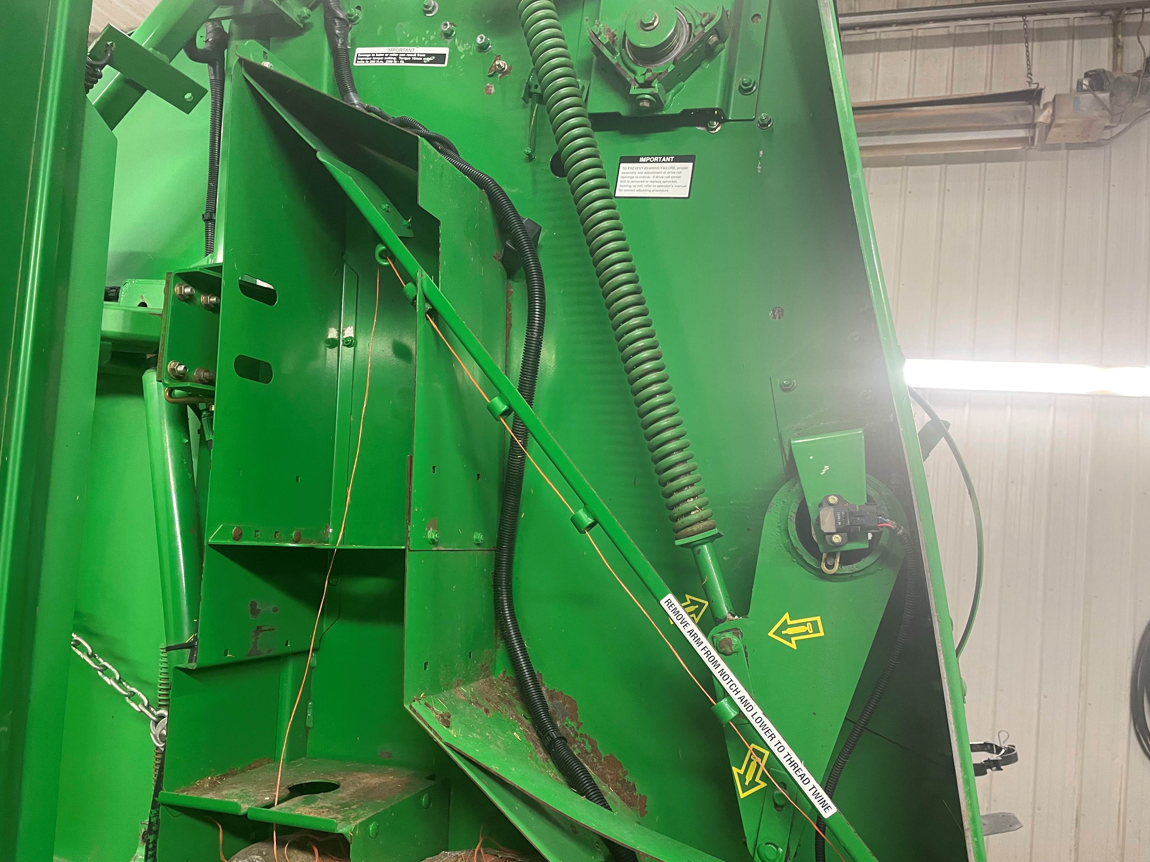 2008 John Deere 568 Baler/Round