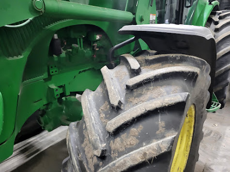 2003 John Deere 8320 Tractor