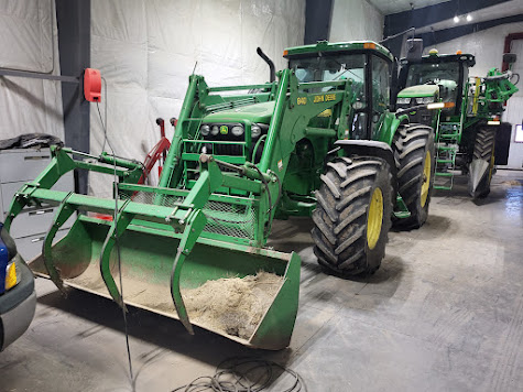 2003 John Deere 8320 Tractor