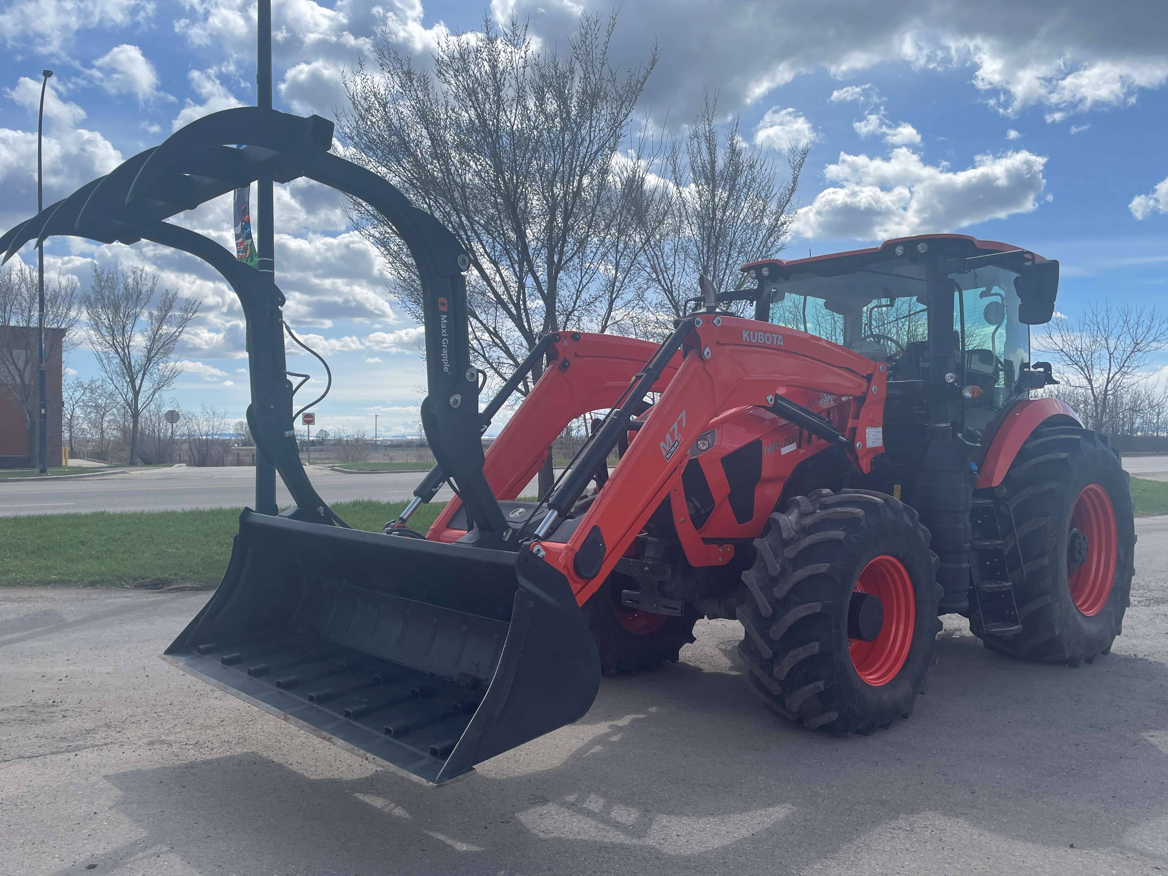 2020 Kubota M8-201 Tractor