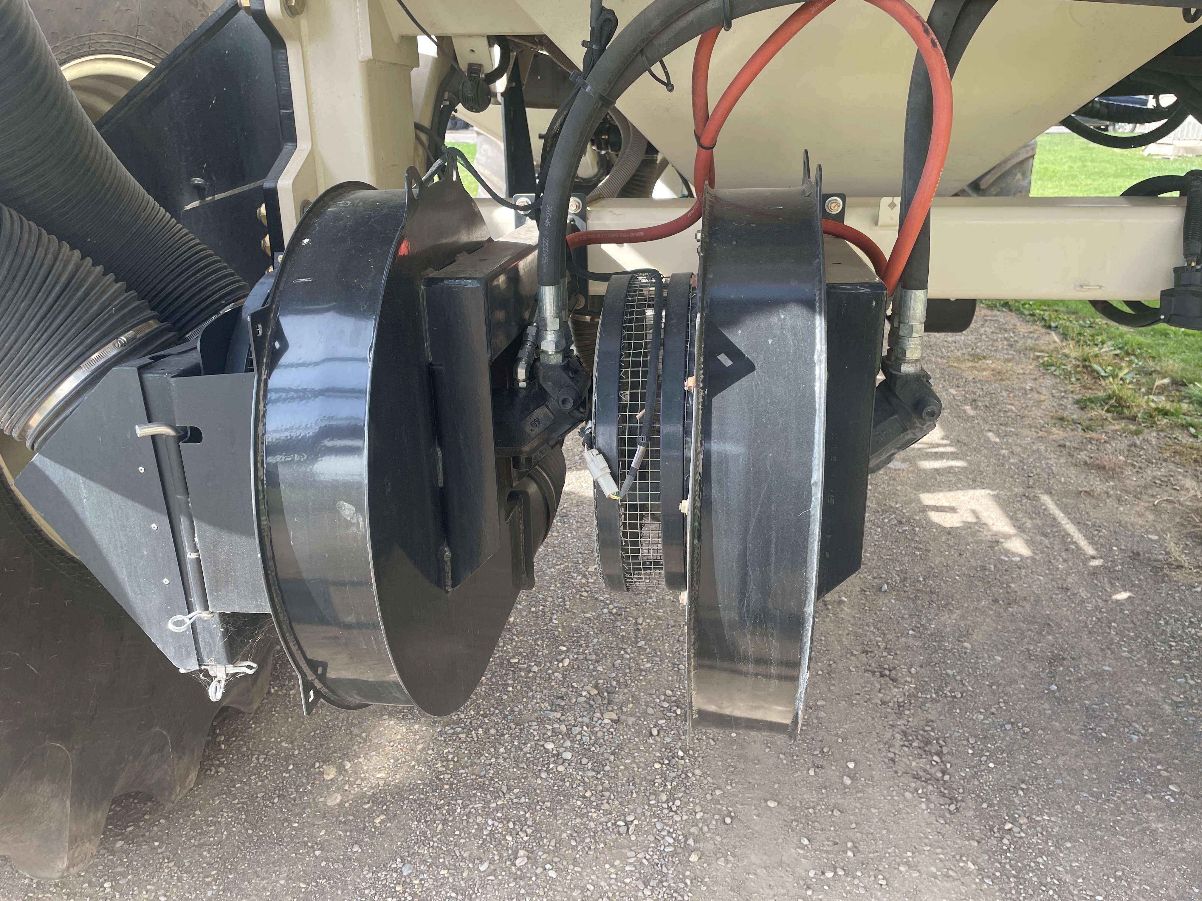 2016 Bourgault 7950 Air Tank/Cart