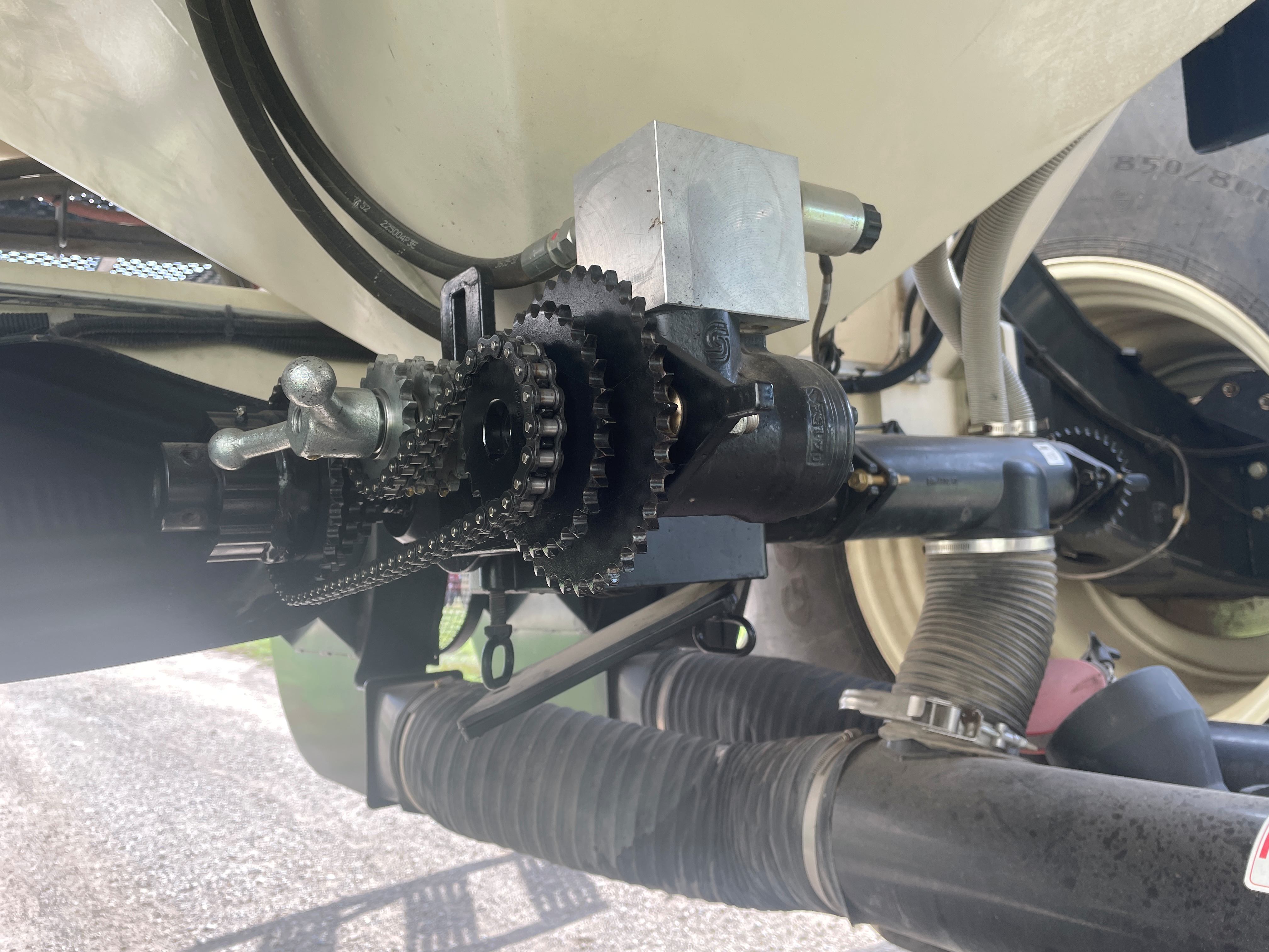 2016 Bourgault 7950 Air Tank/Cart