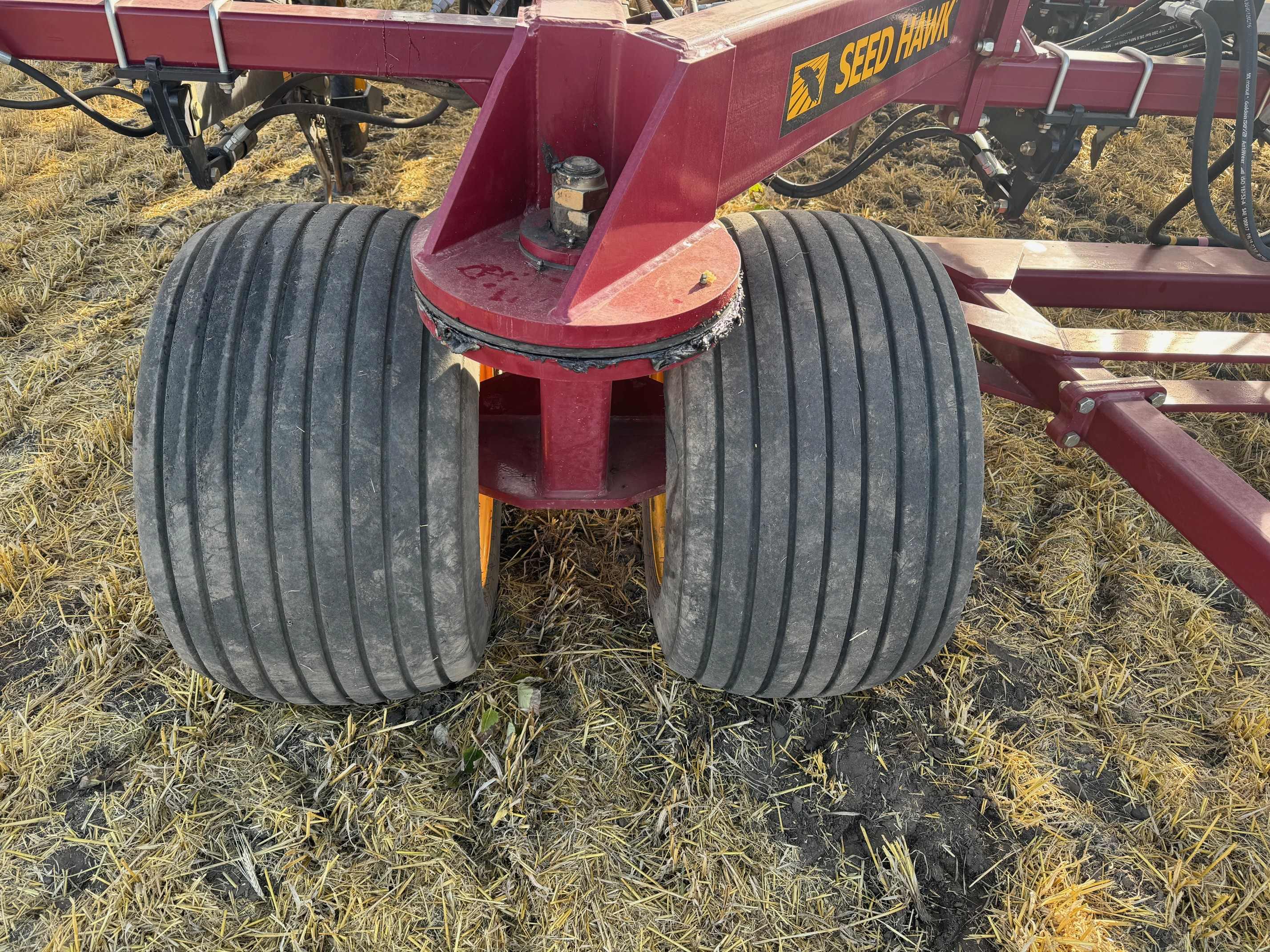 2016 Seed Hawk 7950 Air Drill