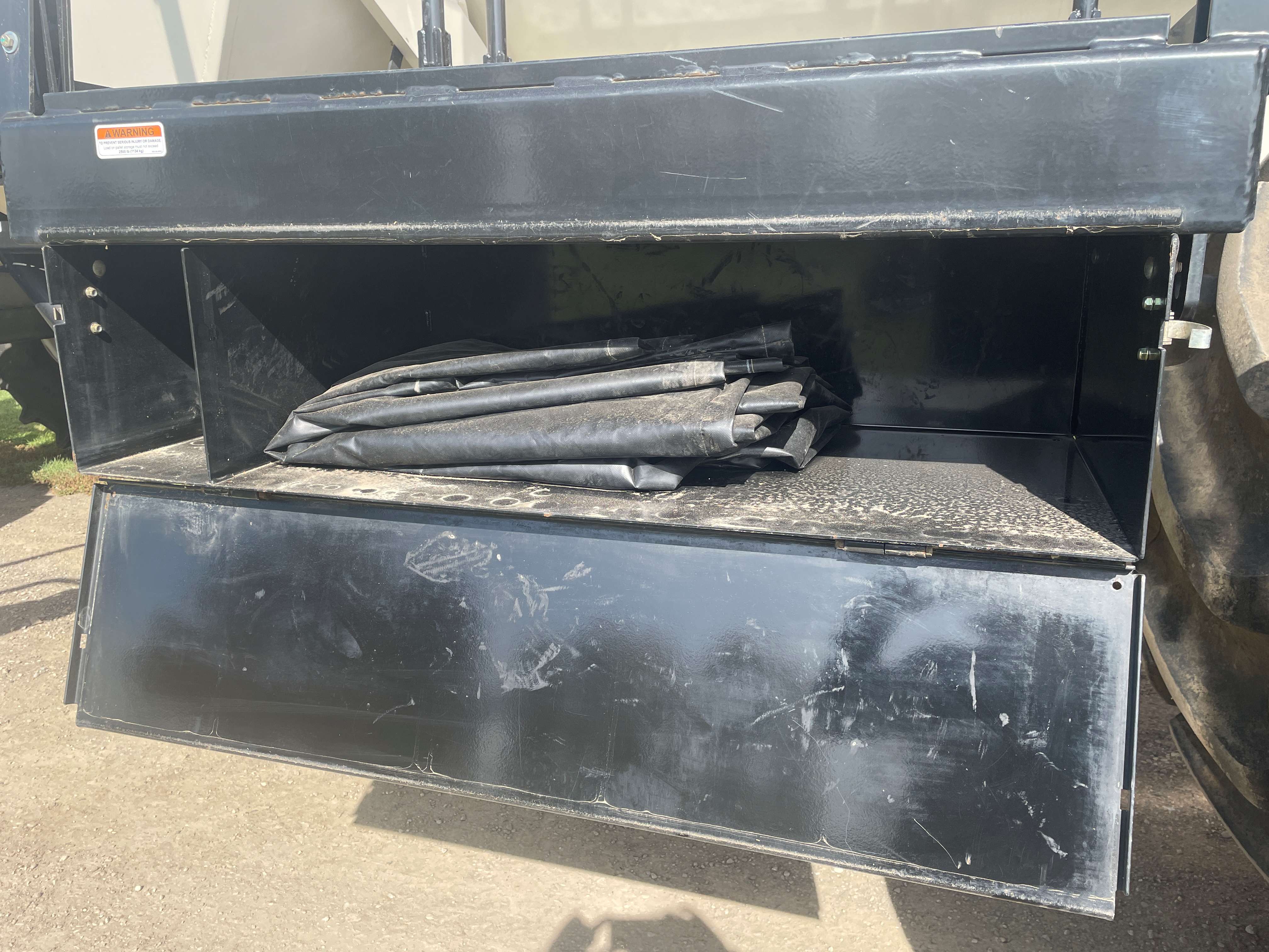 2016 Bourgault 7950 Air Tank/Cart