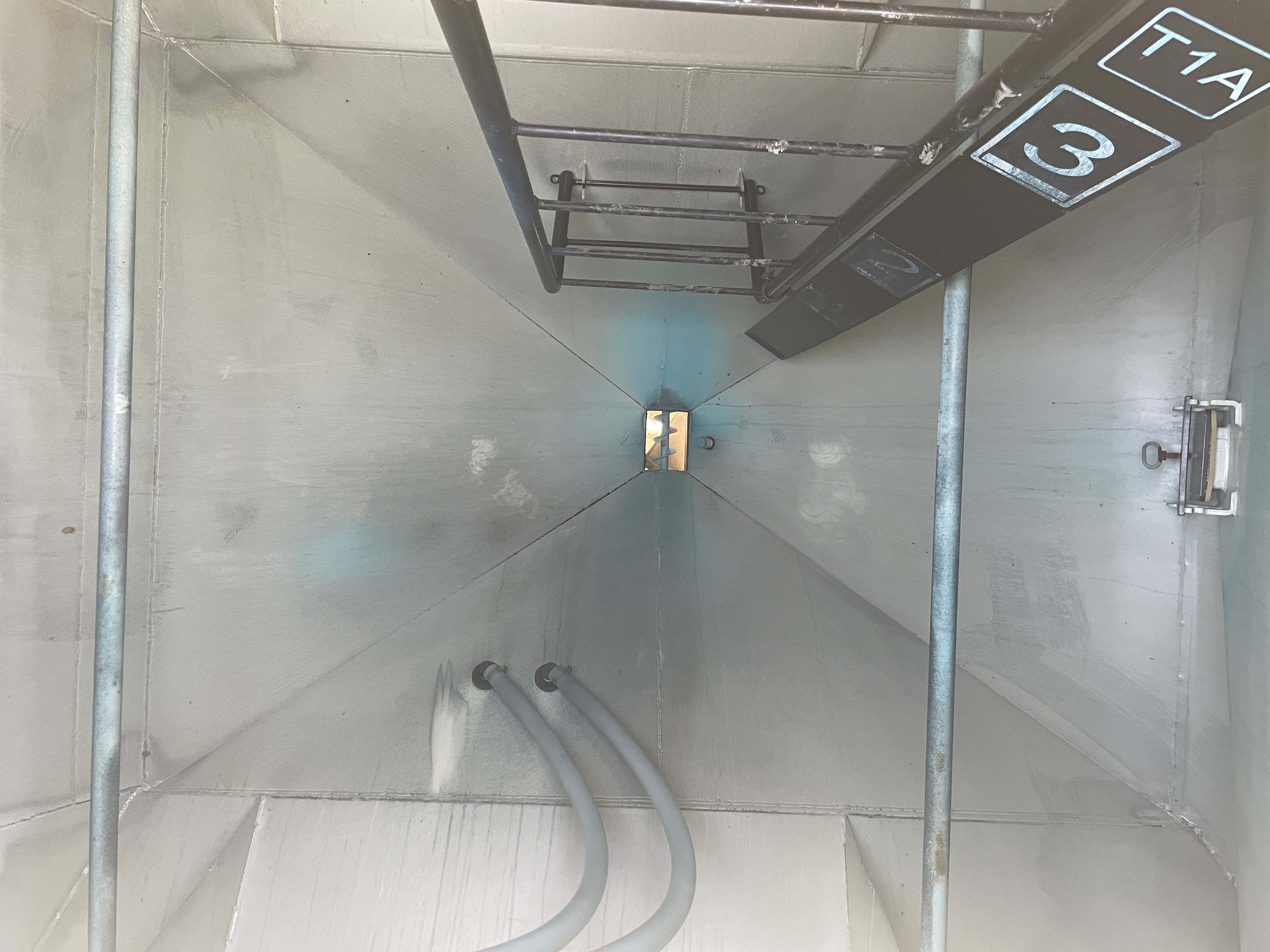 2016 Bourgault 7950 Air Tank/Cart