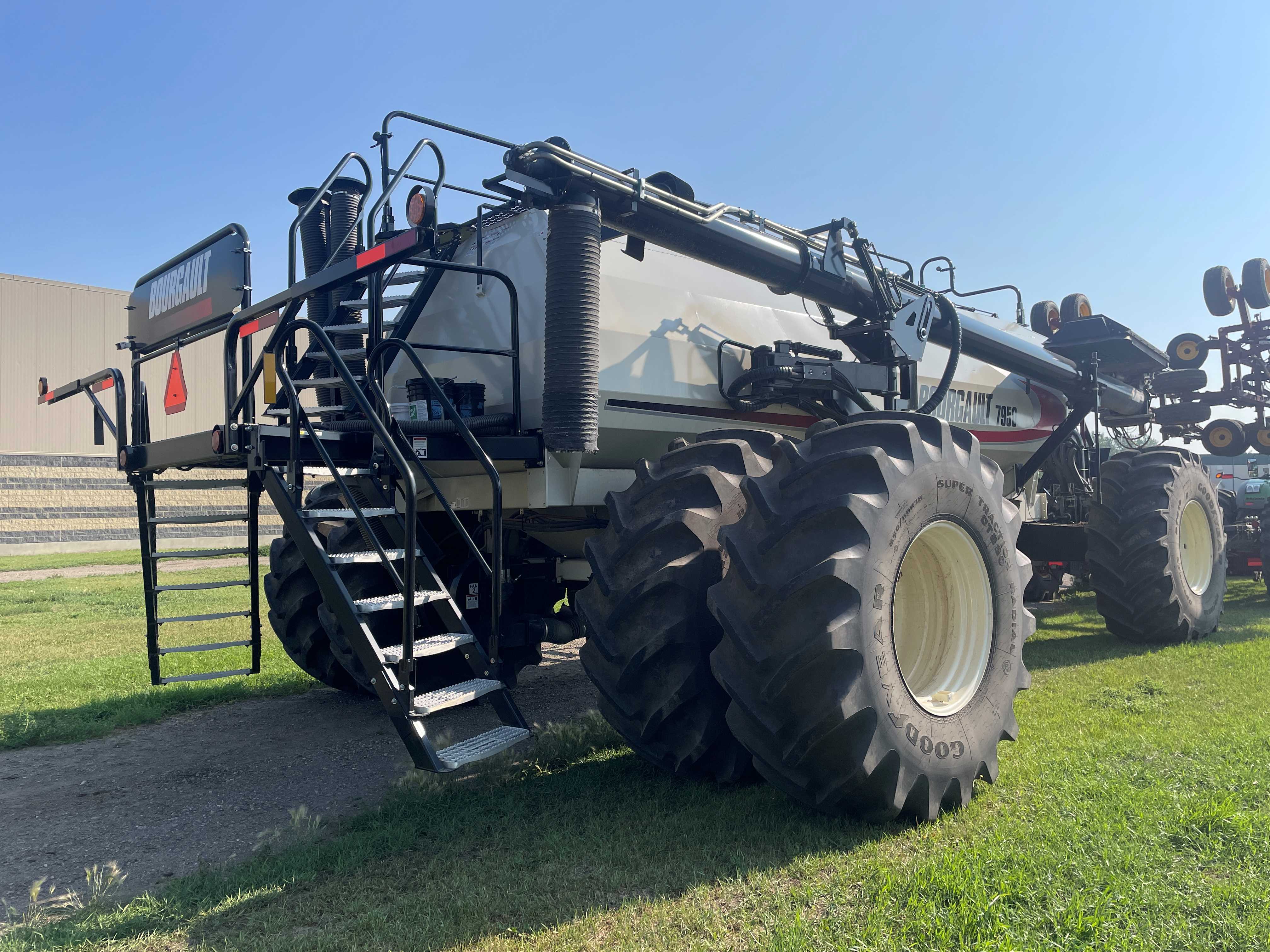 2016 Seed Hawk 7950 Air Drill