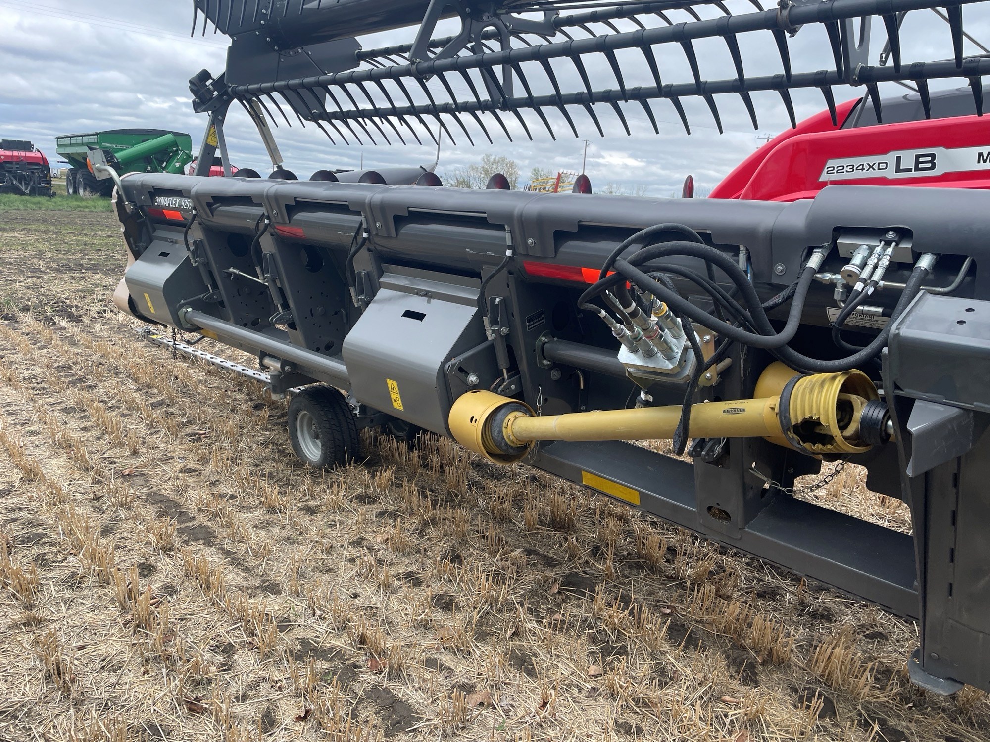 2017 AGCO 9255-35 Header Flex